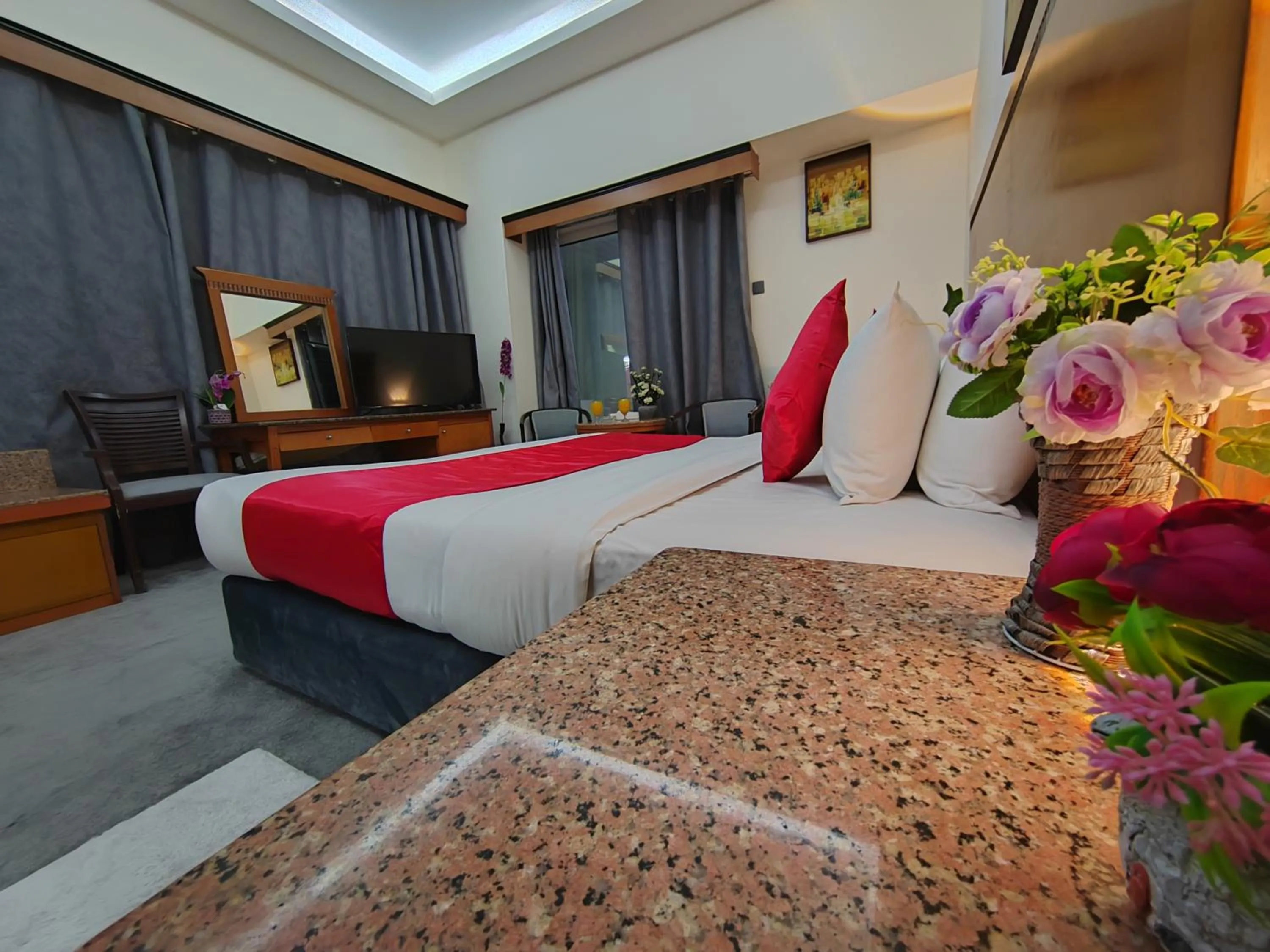 Bed in Le Paradise Palace Hotel Deira Dubai Al Rigga