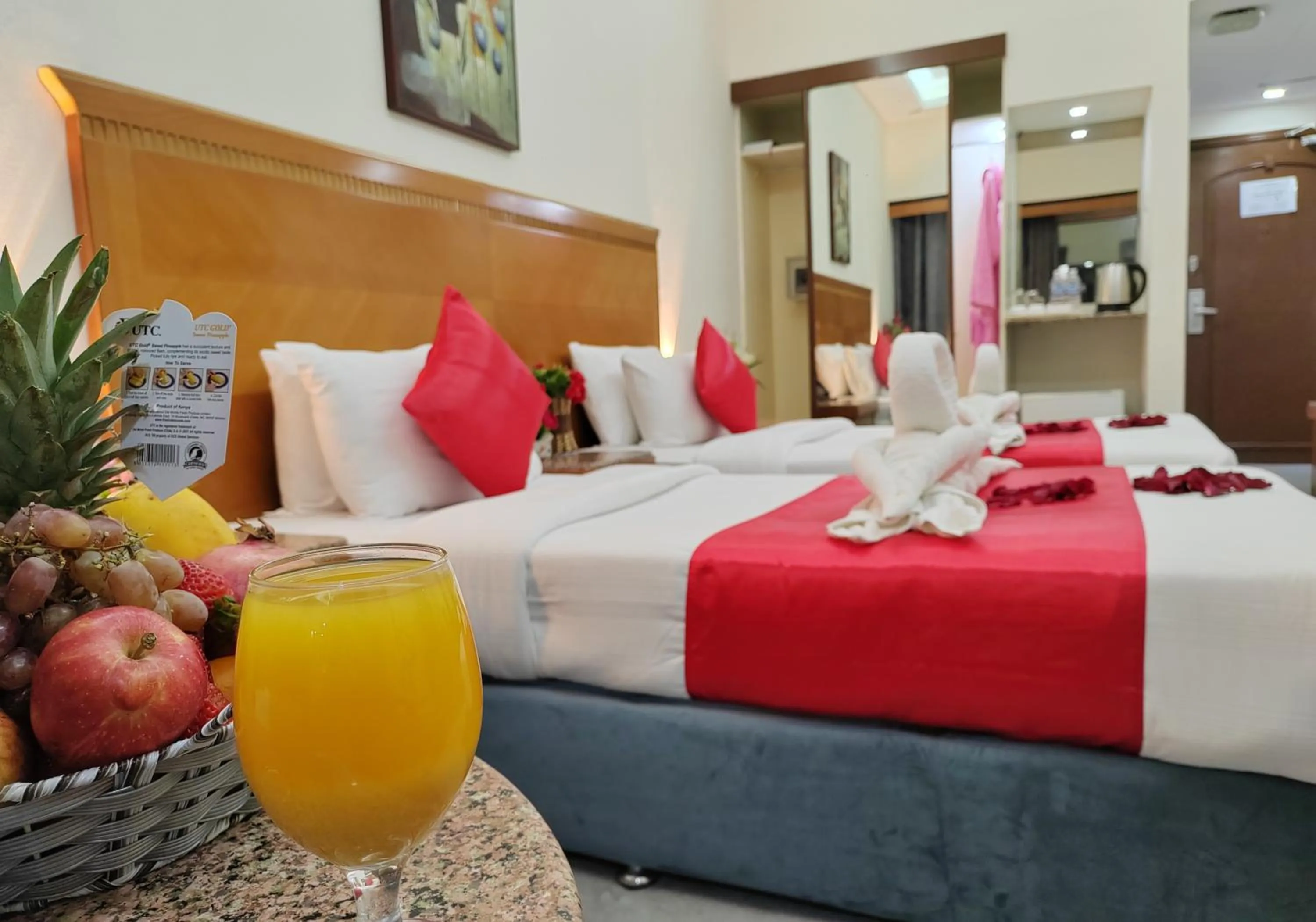 Bed in Le Paradise Palace Hotel Deira Dubai Al Rigga