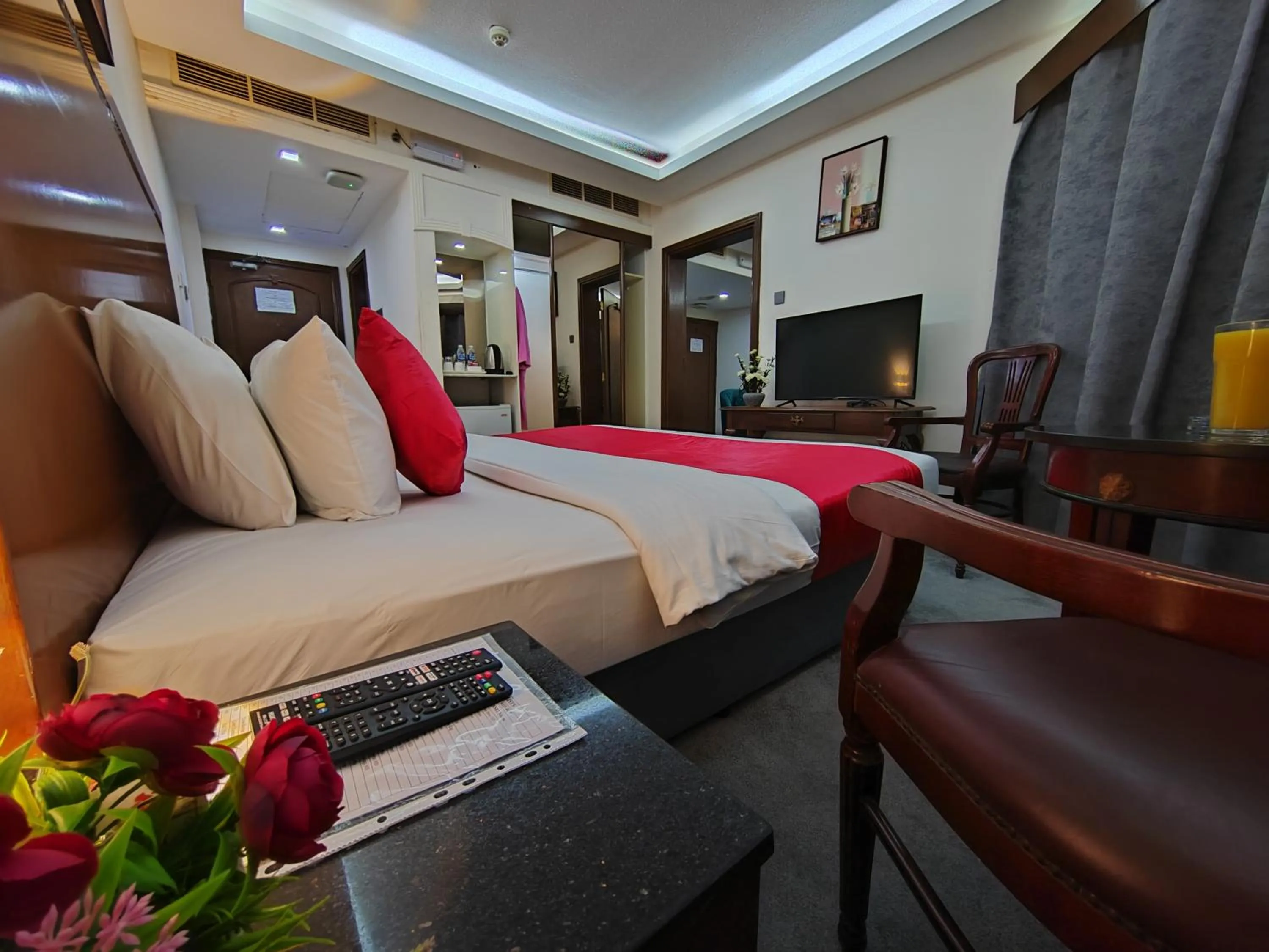 Bed in Le Paradise Palace Hotel Deira Dubai Al Rigga