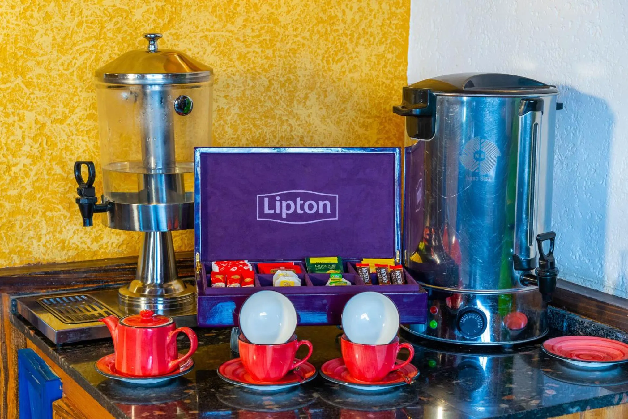 Coffee/tea facilities in Sonesta Nouba Hotel Aswan