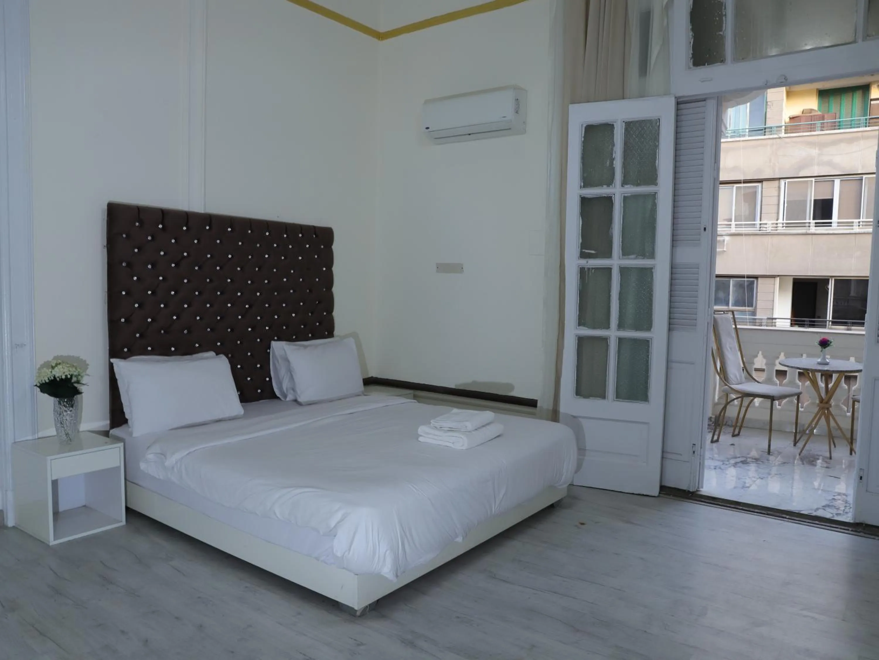 Deluxe Double or Twin Room with Balcony in Palace Court