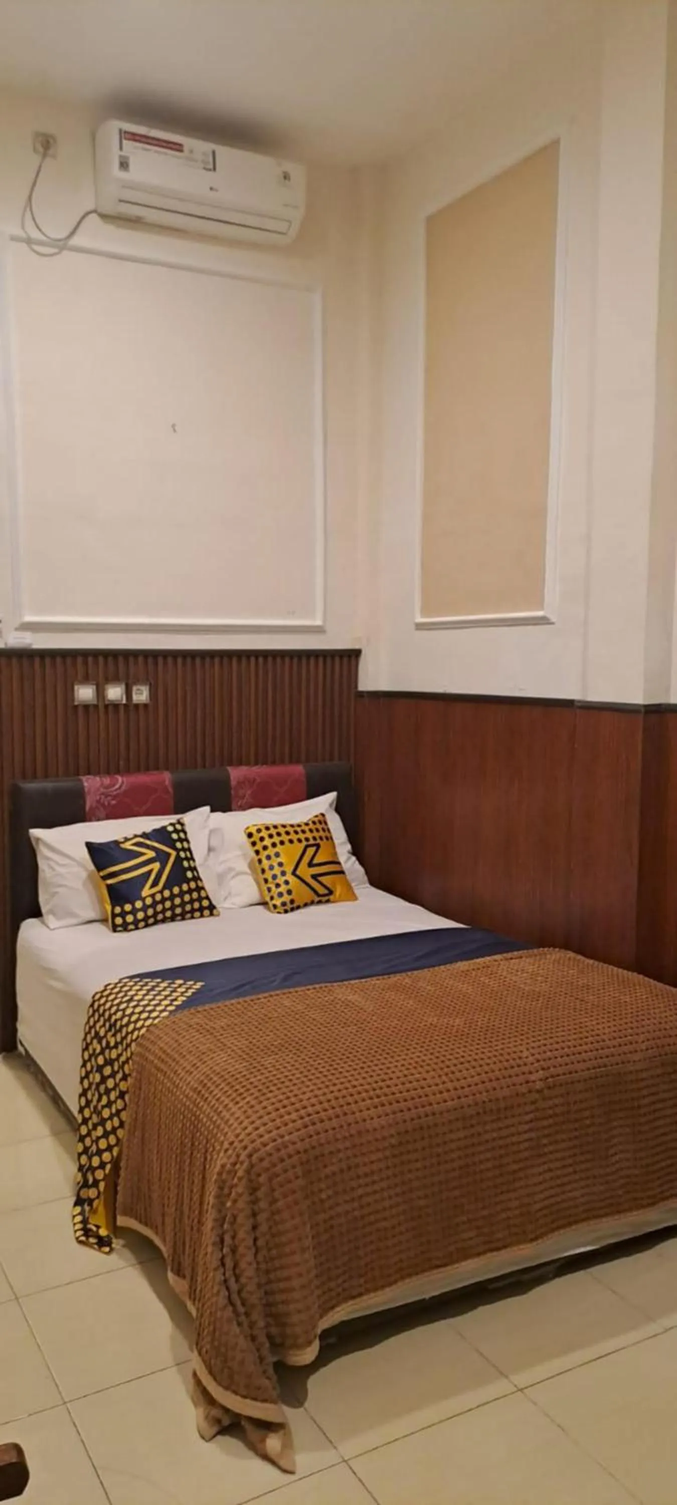 Bedroom, Bed in Bintang Khanida Syari'ah