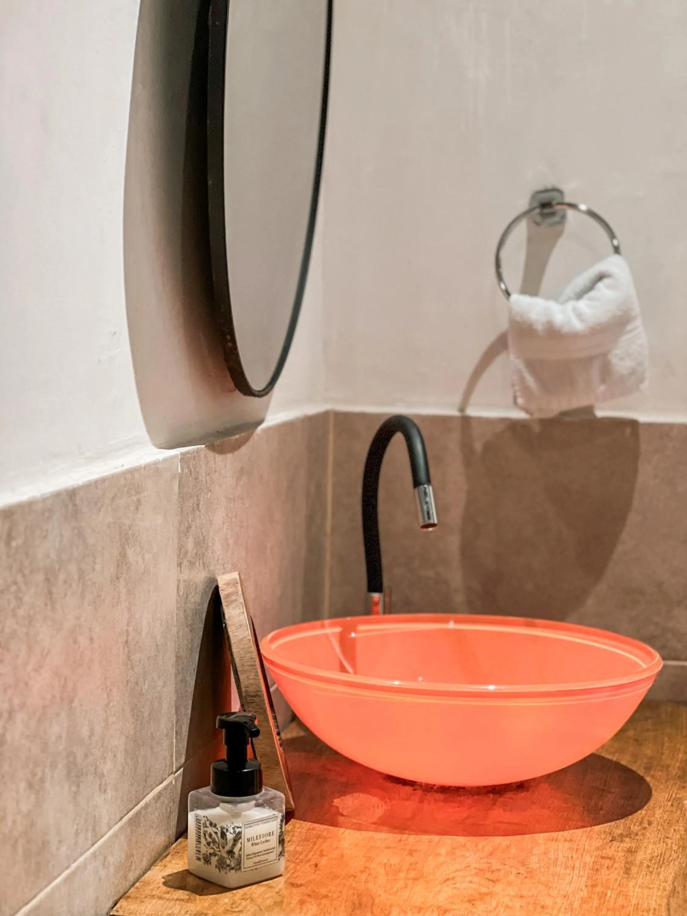 Bathroom in Coffee House Minca