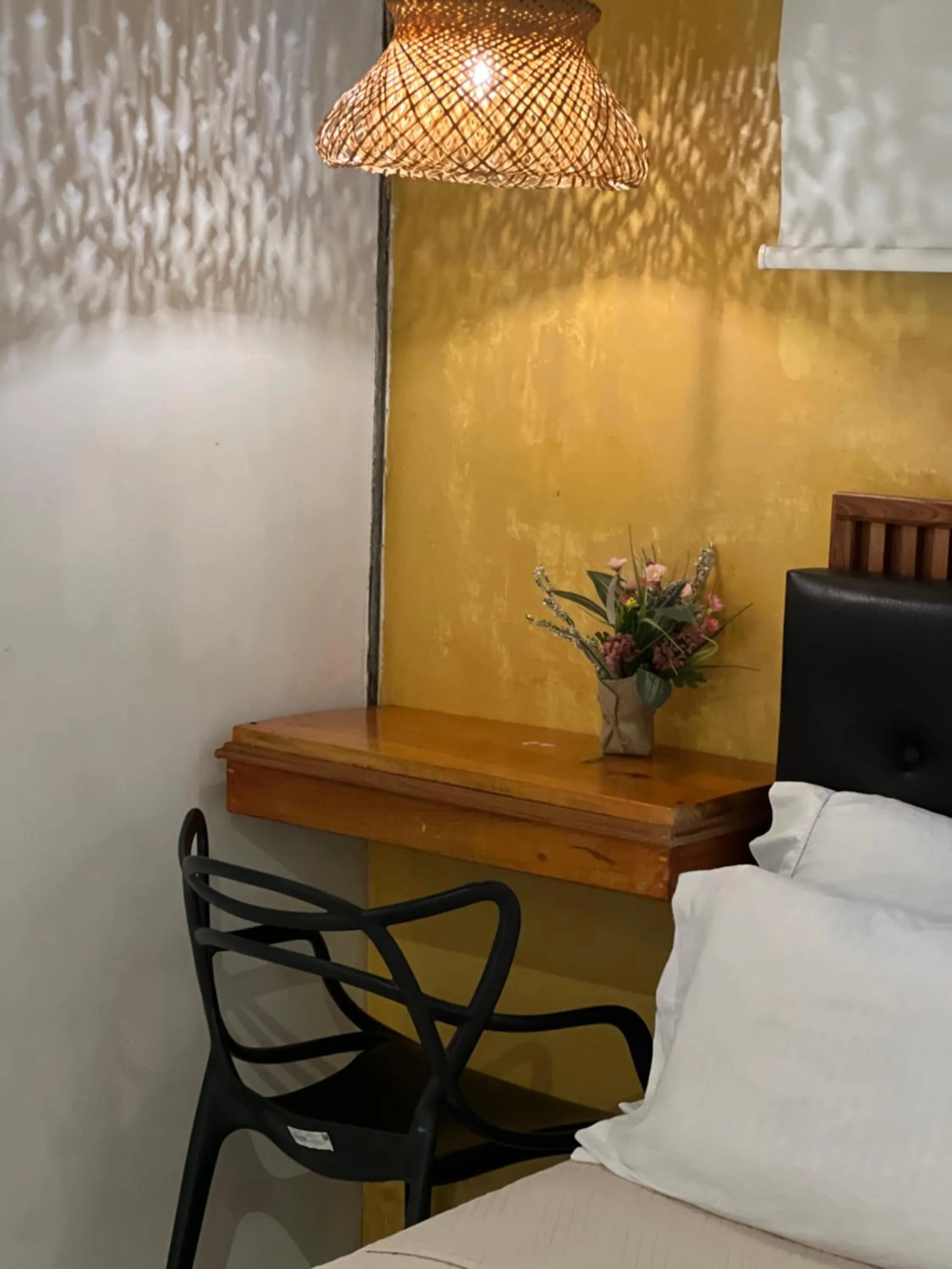 Bed in Coffee House Minca