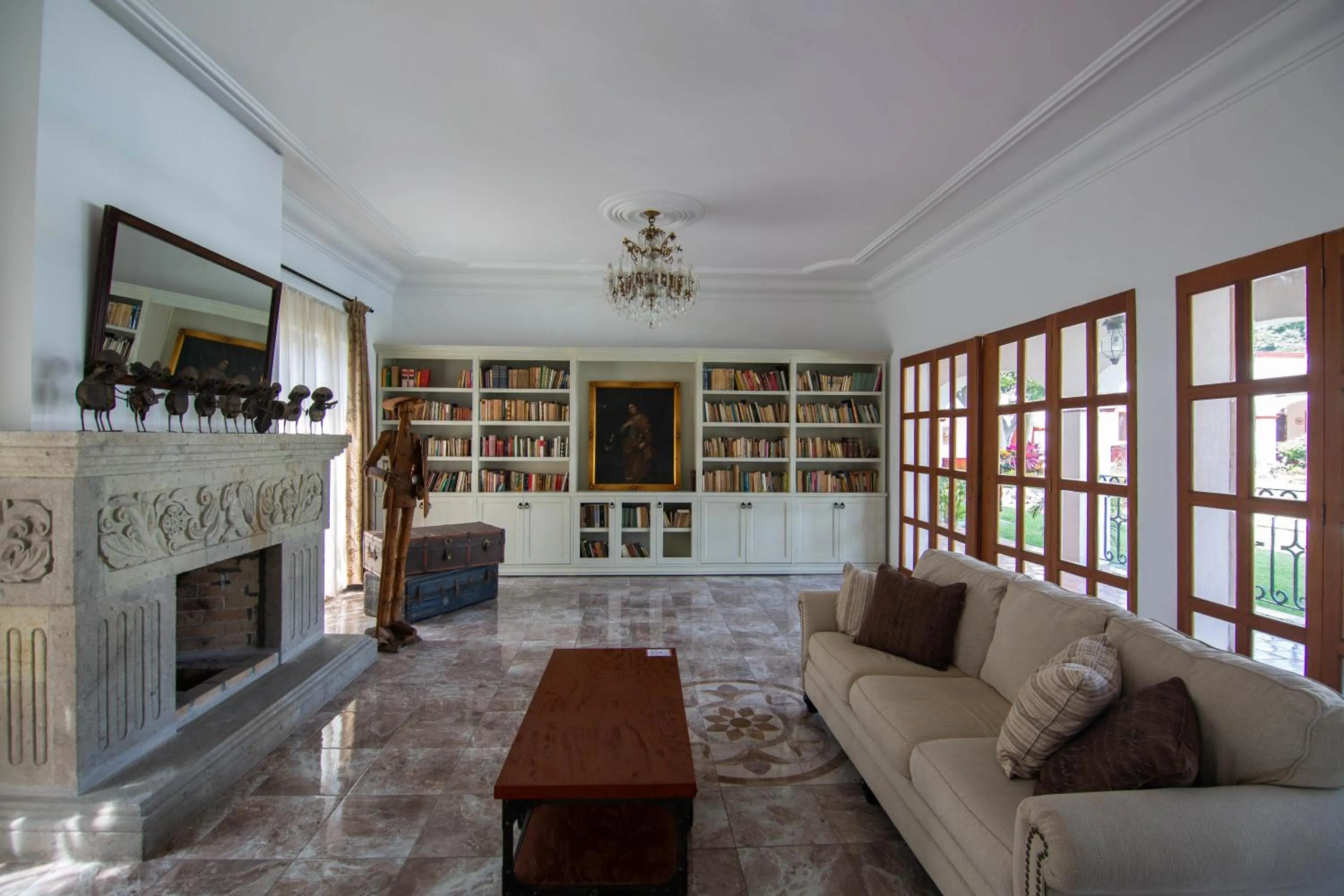 Communal lounge/ TV room in Ex Hacienda Santa Cecilia