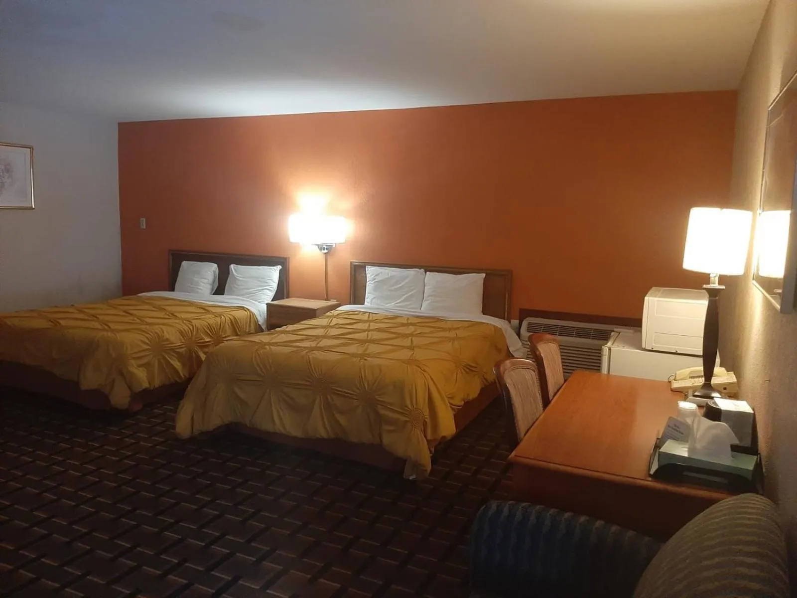 Bed in Happy Stay Inn