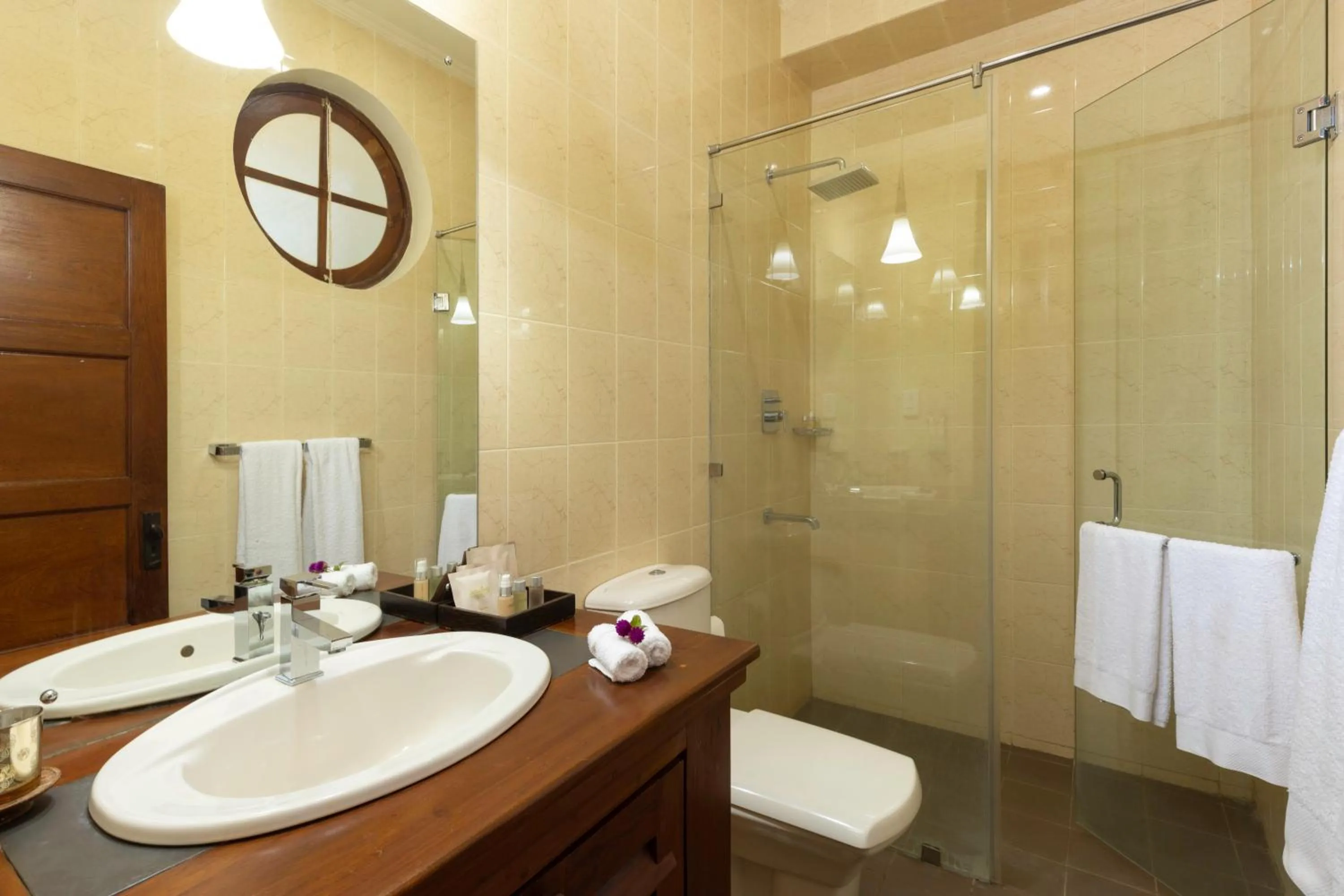 Bathroom in Jetwing Hoffmann Bungalow