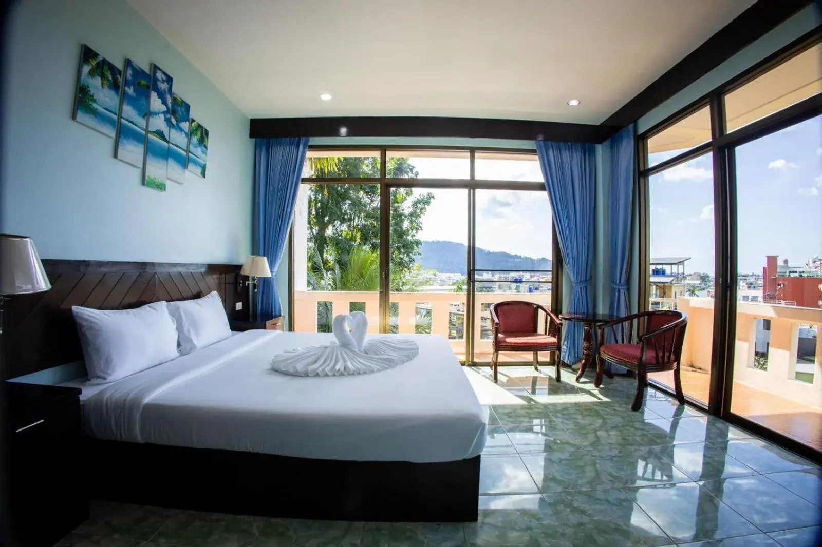 Deluxe Double Room with Balcony in Riviera Patong Deluxe Double Room with Balcony in Riviera Patong