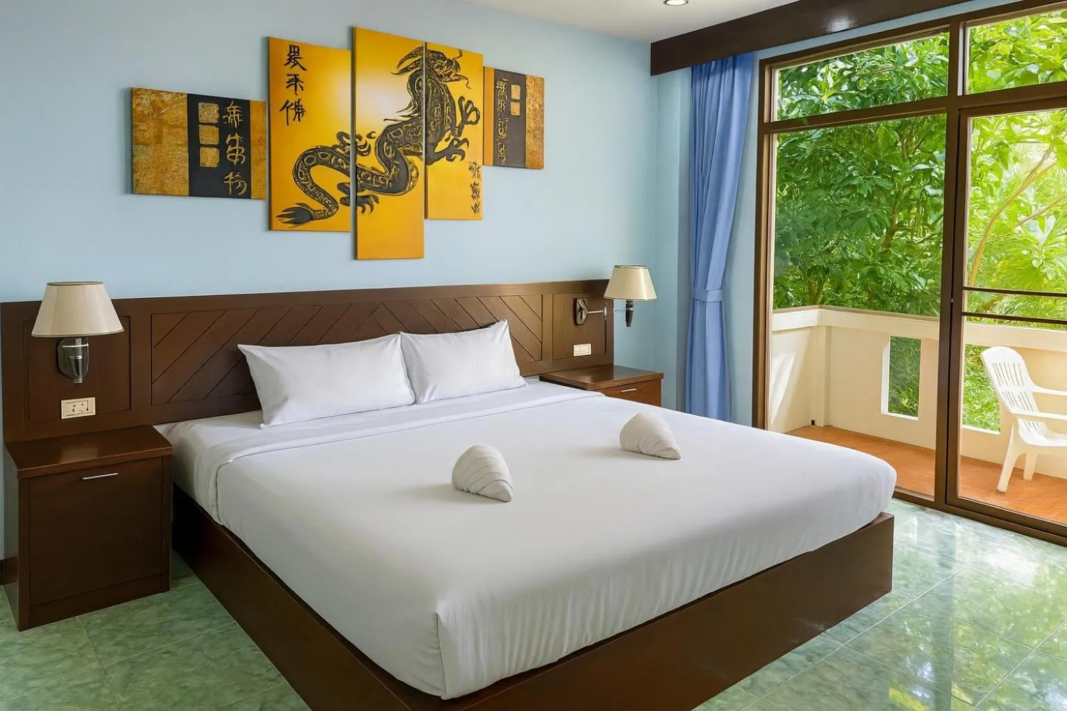 Bed in Riviera Patong