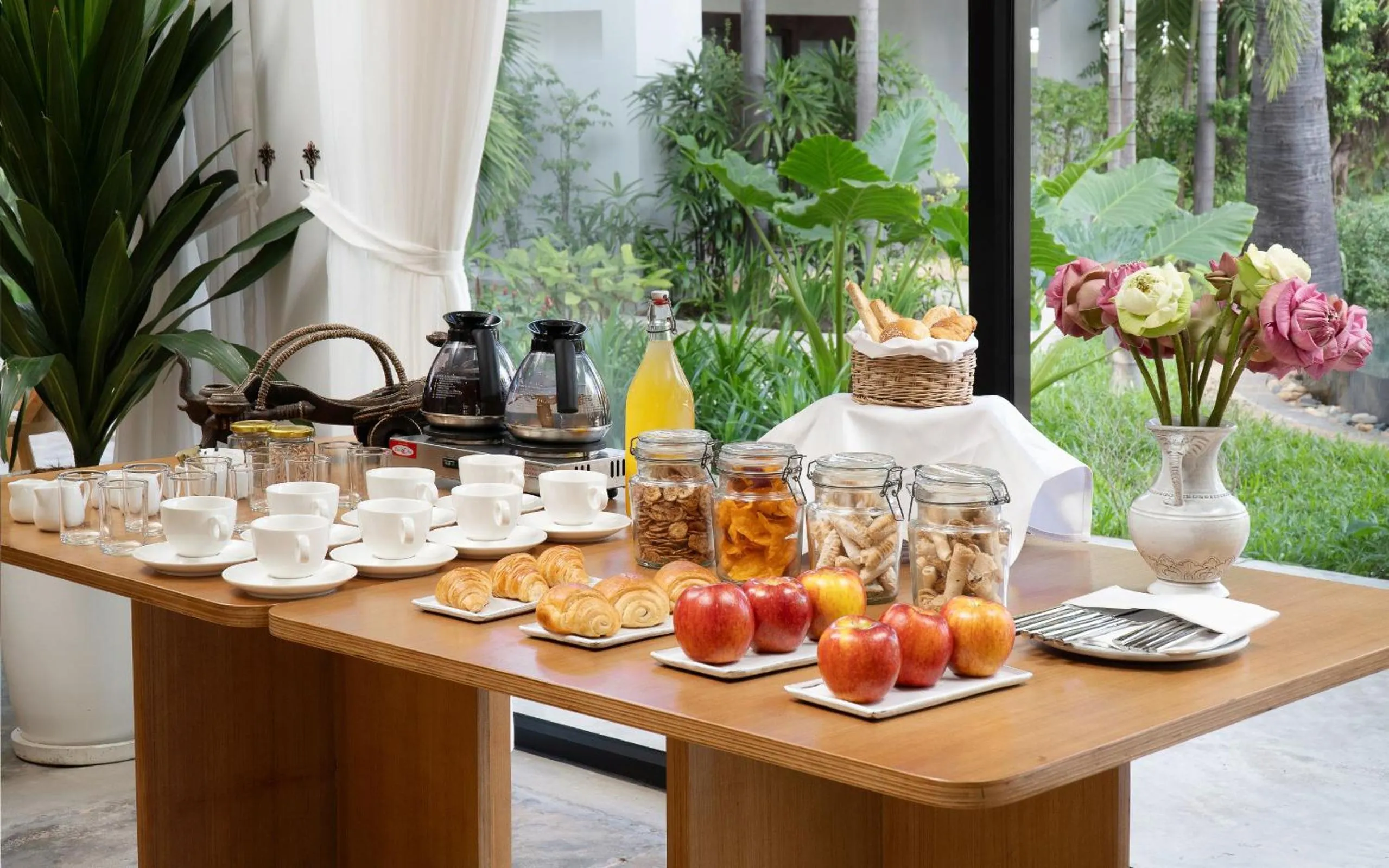 Food and drinks in The Elephant