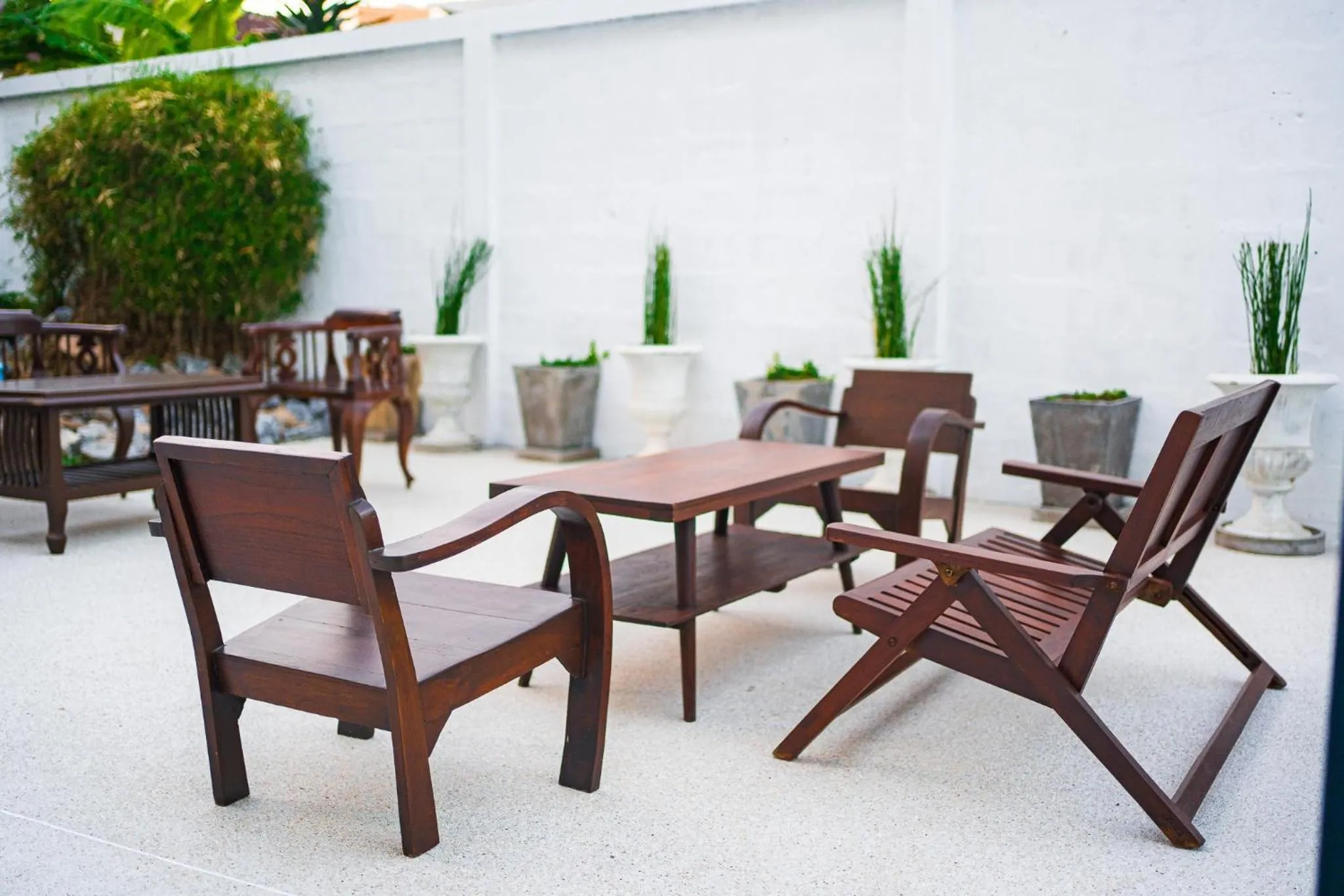 Seating area in Singharaj Boutique Hotel
