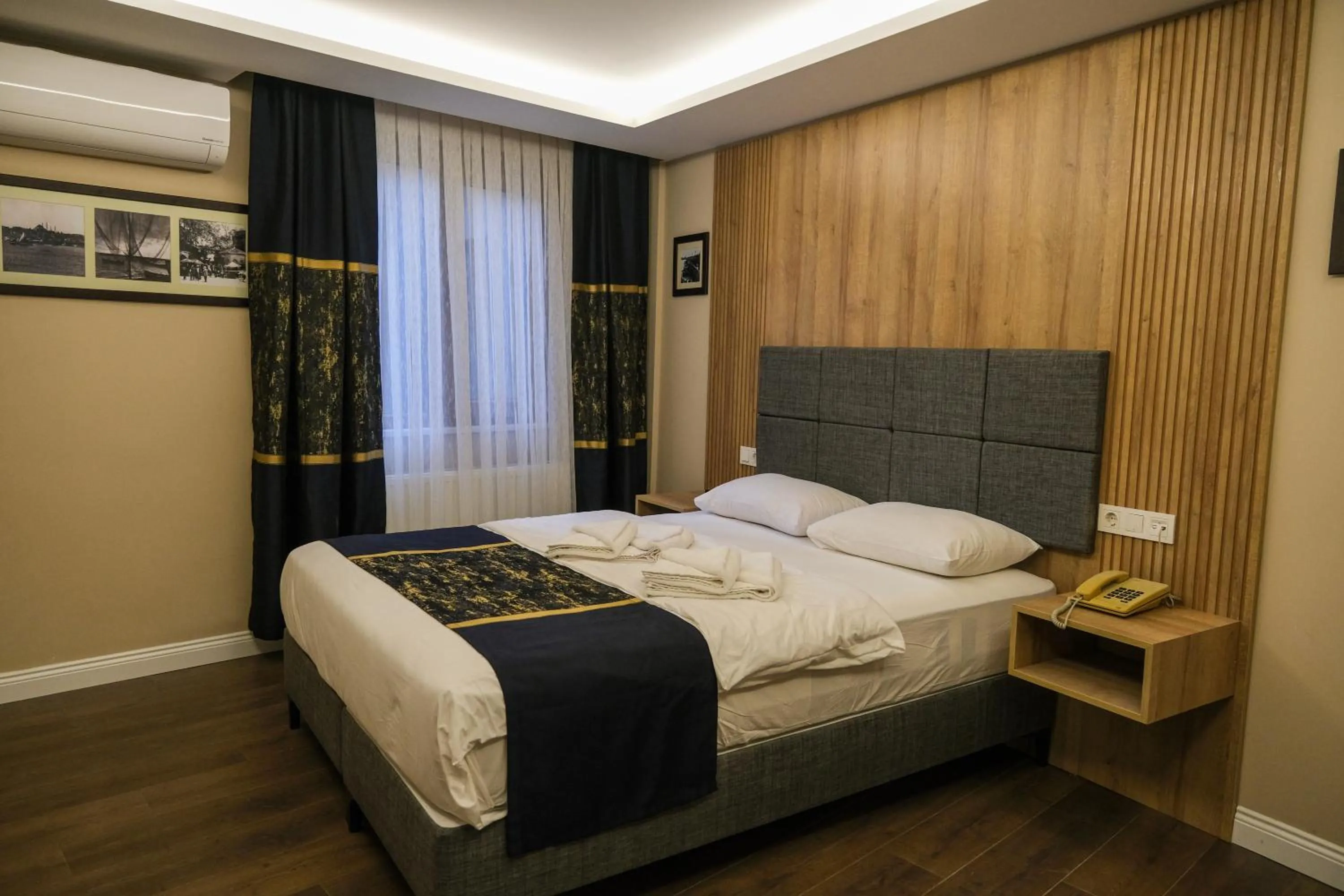 Photo of the whole room in Hotel Martin