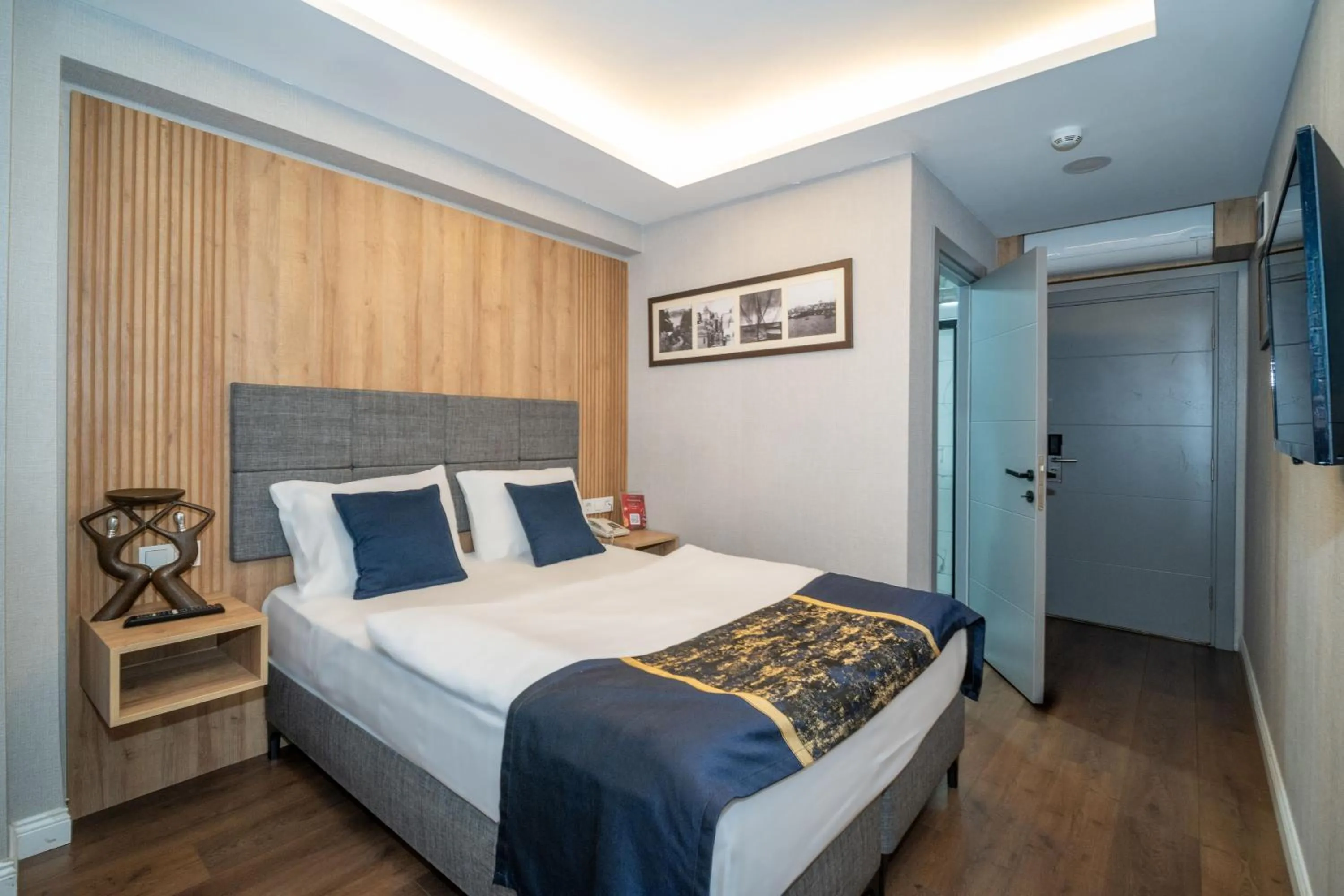 Photo of the whole room in Hotel Martin