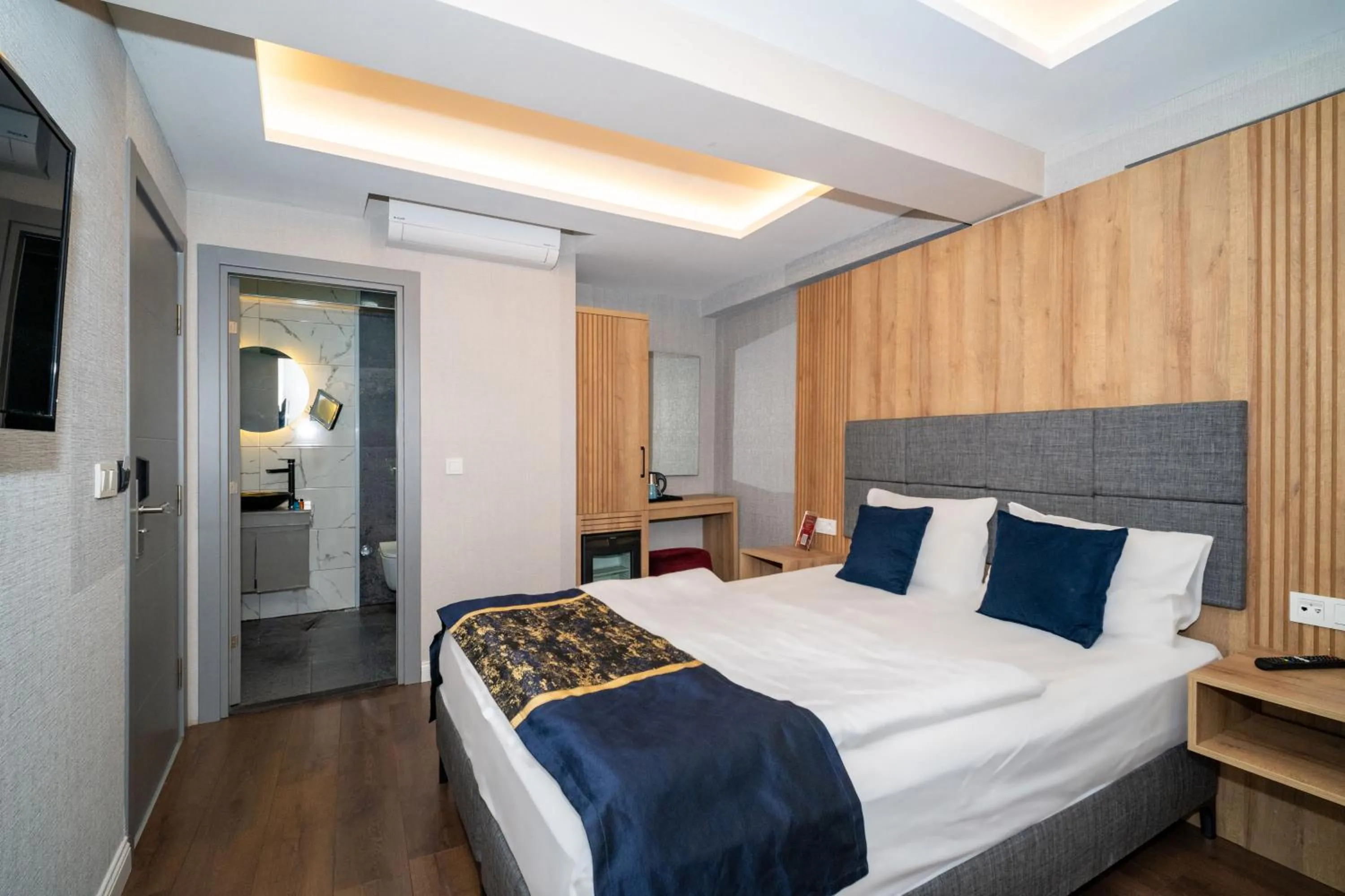 Photo of the whole room in Hotel Martin