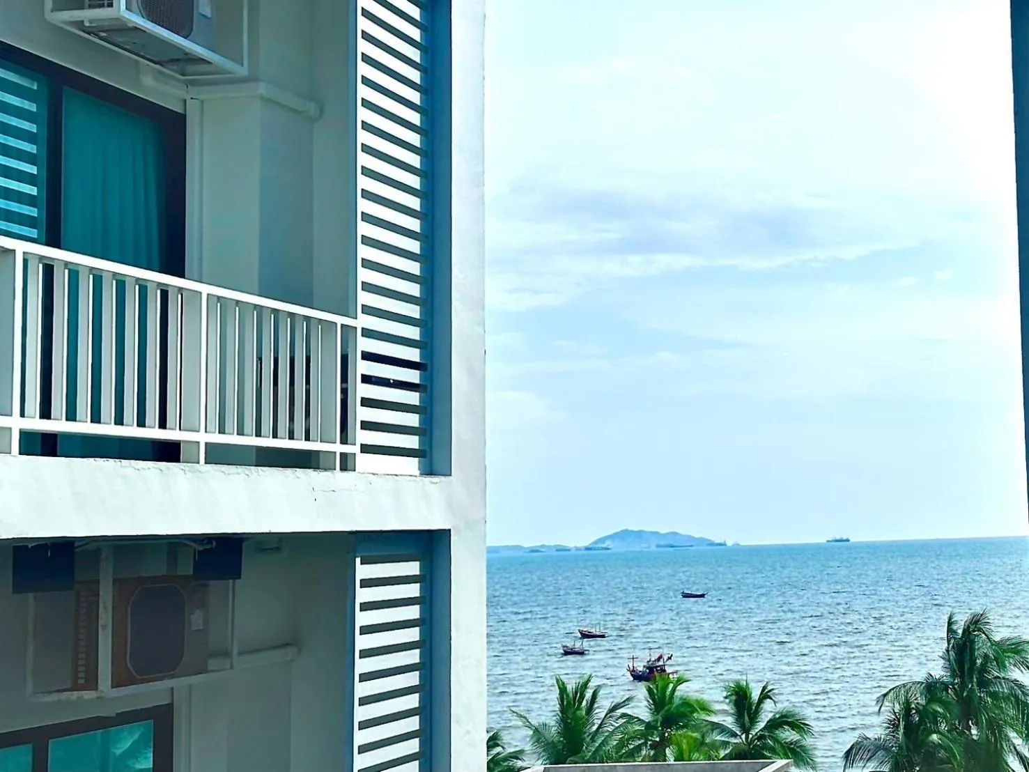 Sea view in The Sunset Bangsaen Hotel