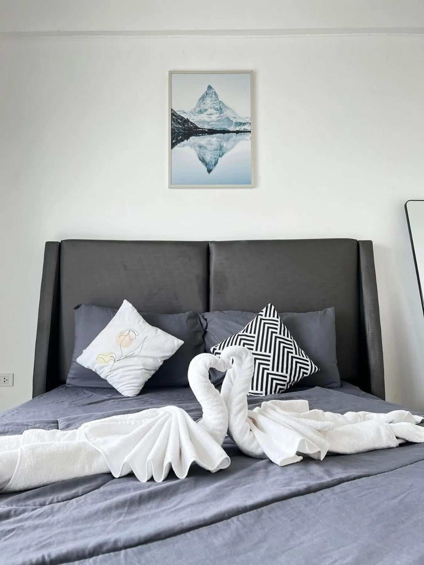 Bed in The Sunset Bangsaen Hotel