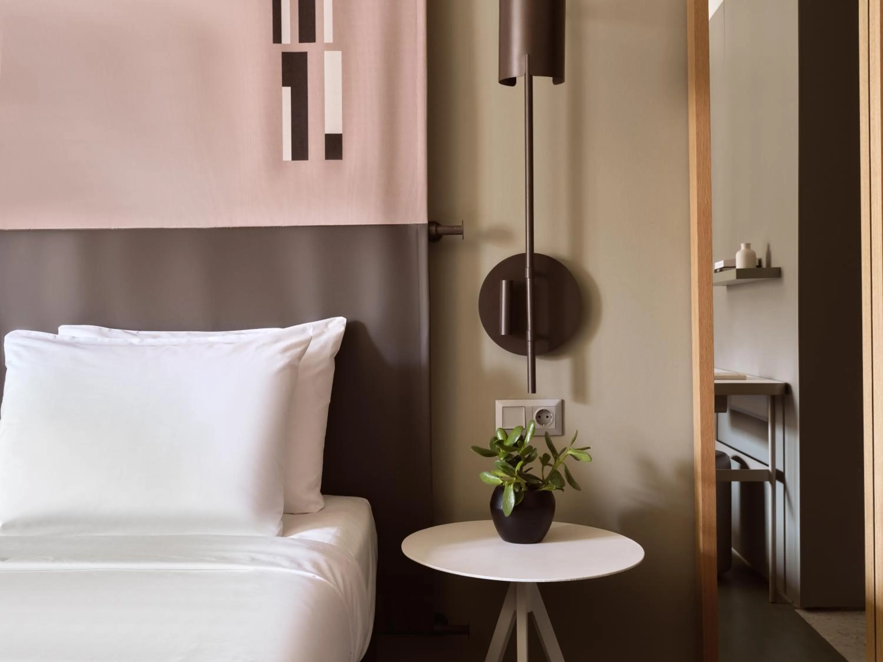 Bed in City Hotel Thessaloniki