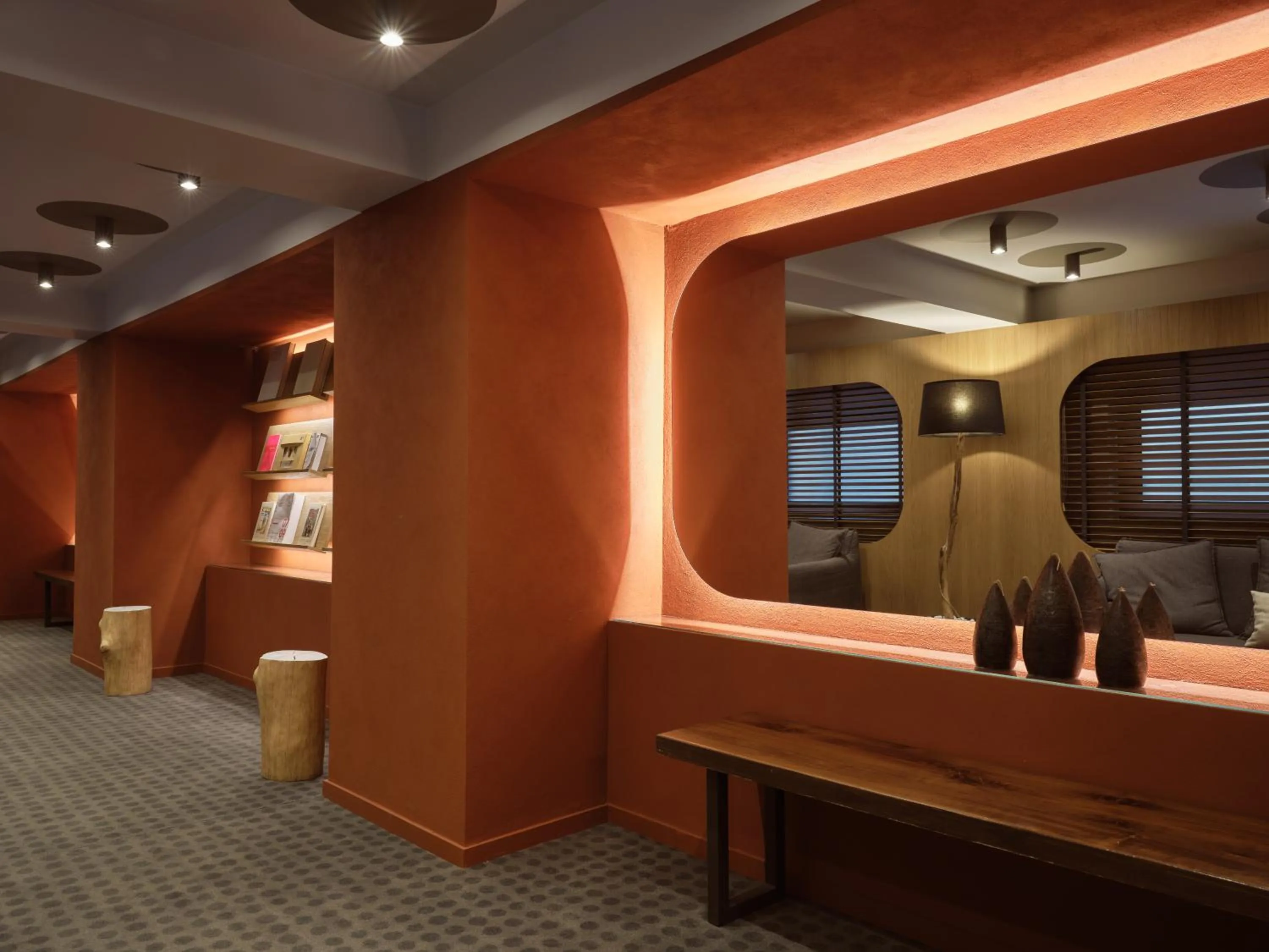 Lounge or bar in City Hotel Thessaloniki