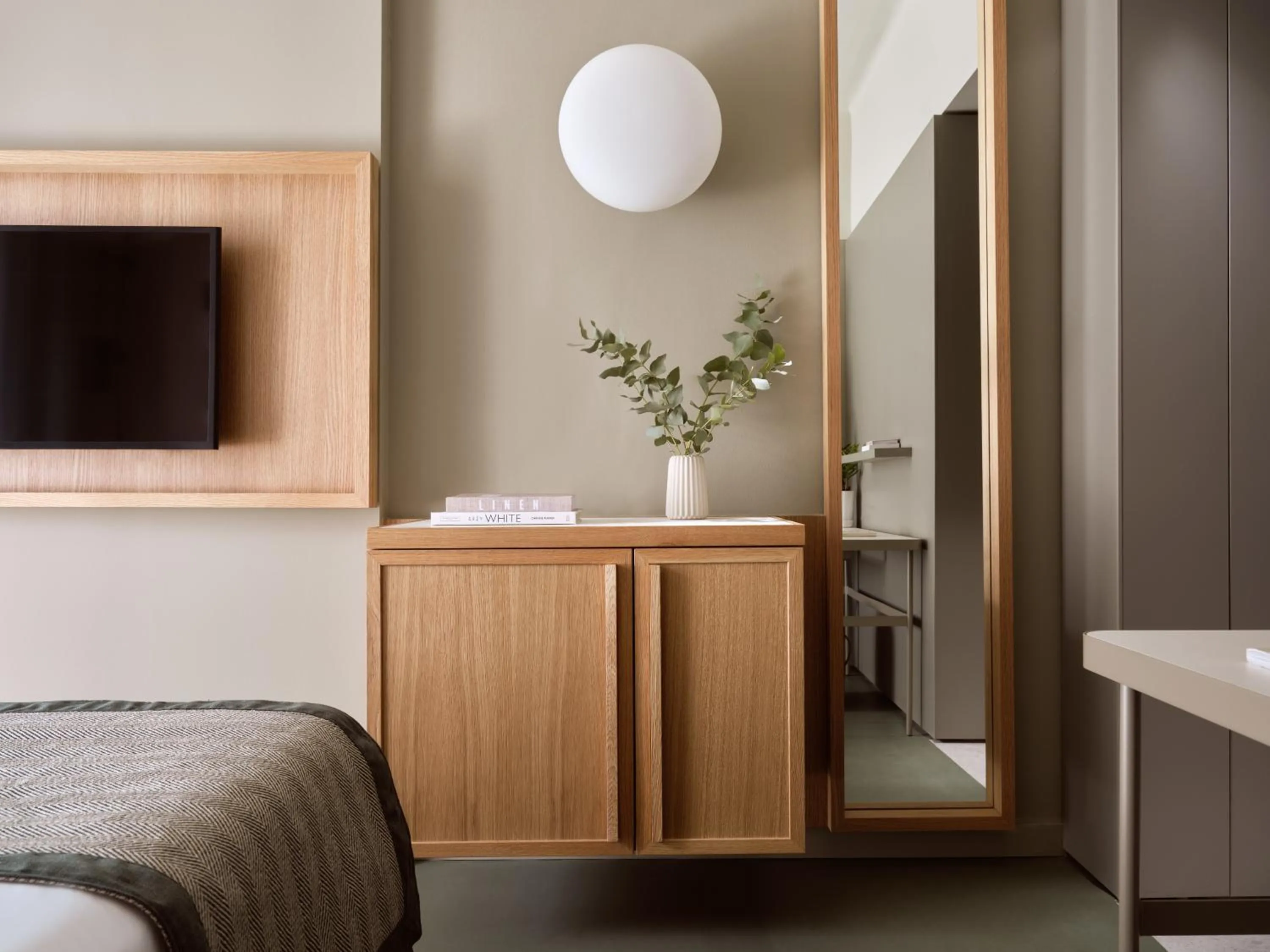 Bed in City Hotel Thessaloniki