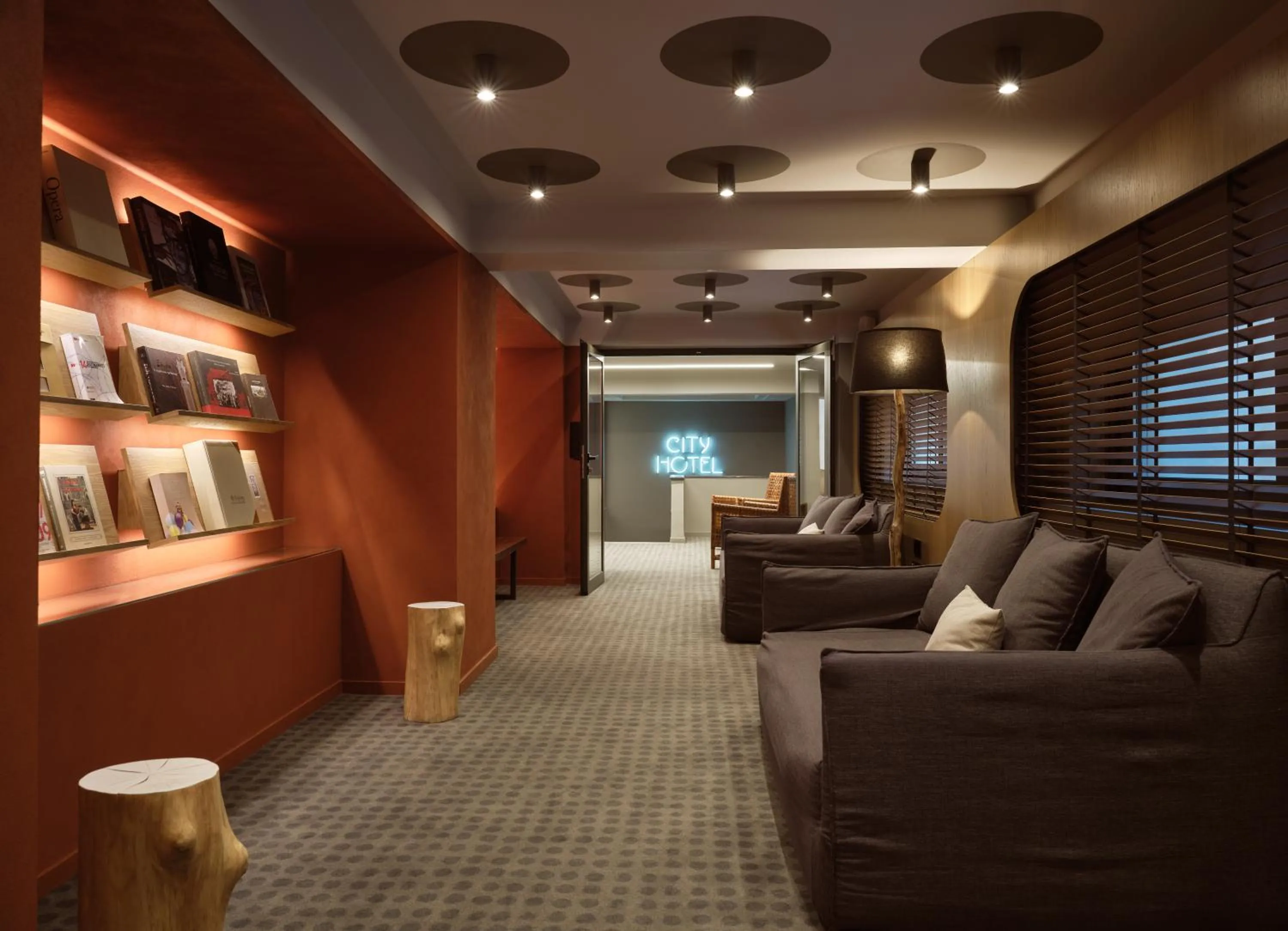 Lounge or bar in City Hotel Thessaloniki