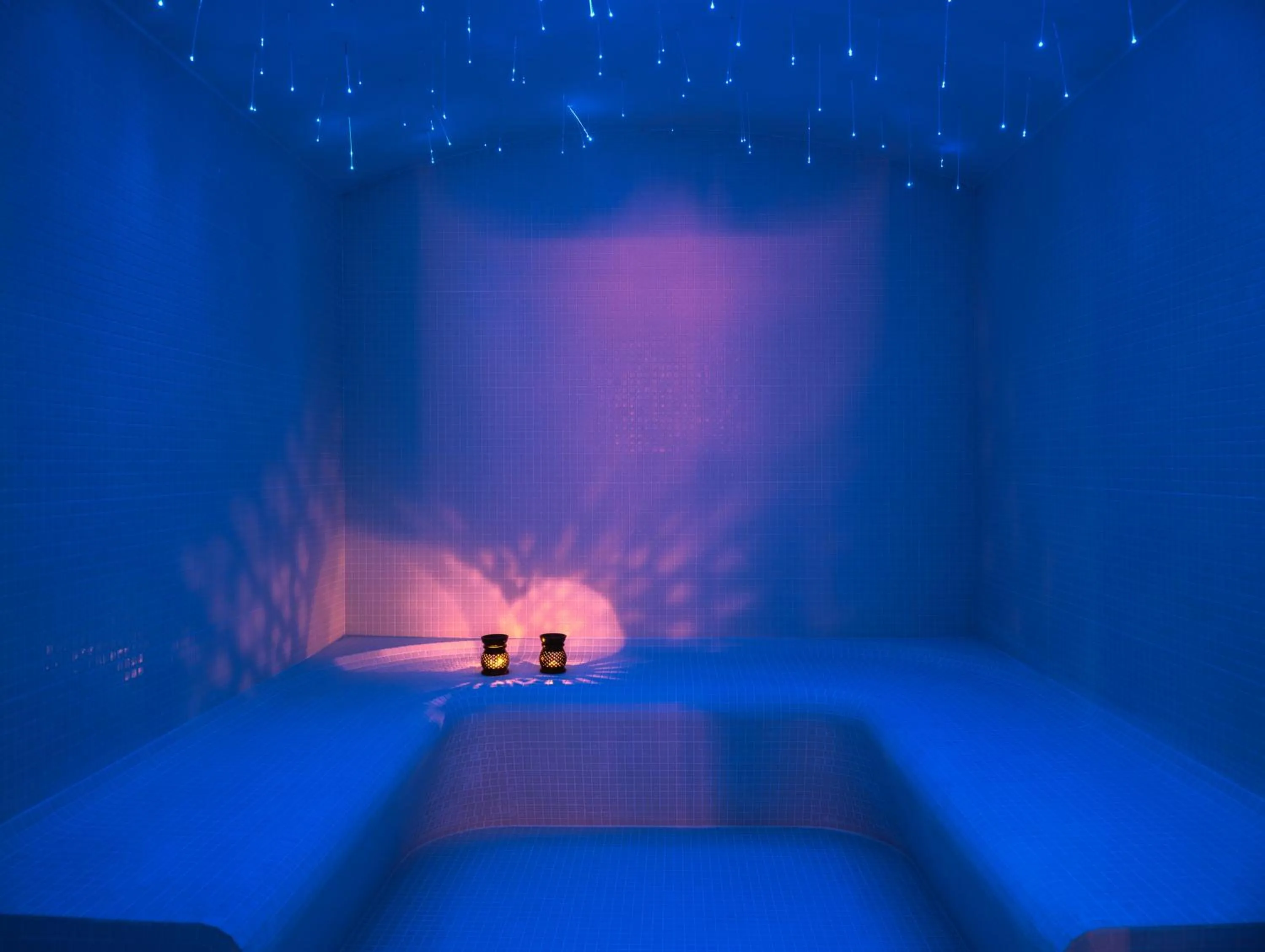 Steam room, Bed in City Hotel Thessaloniki