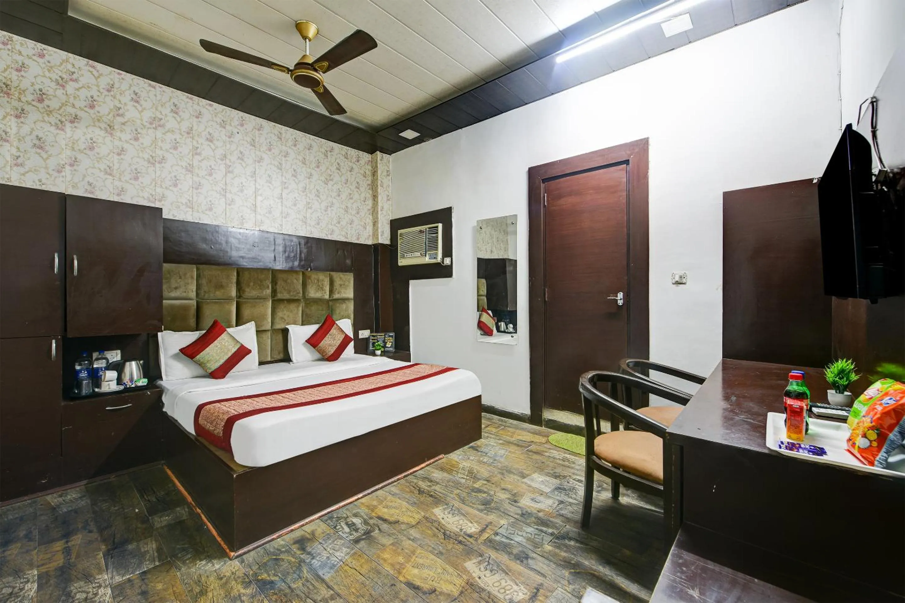 Bed in Hotel Cladis by Quadis - Sector 15 Noida