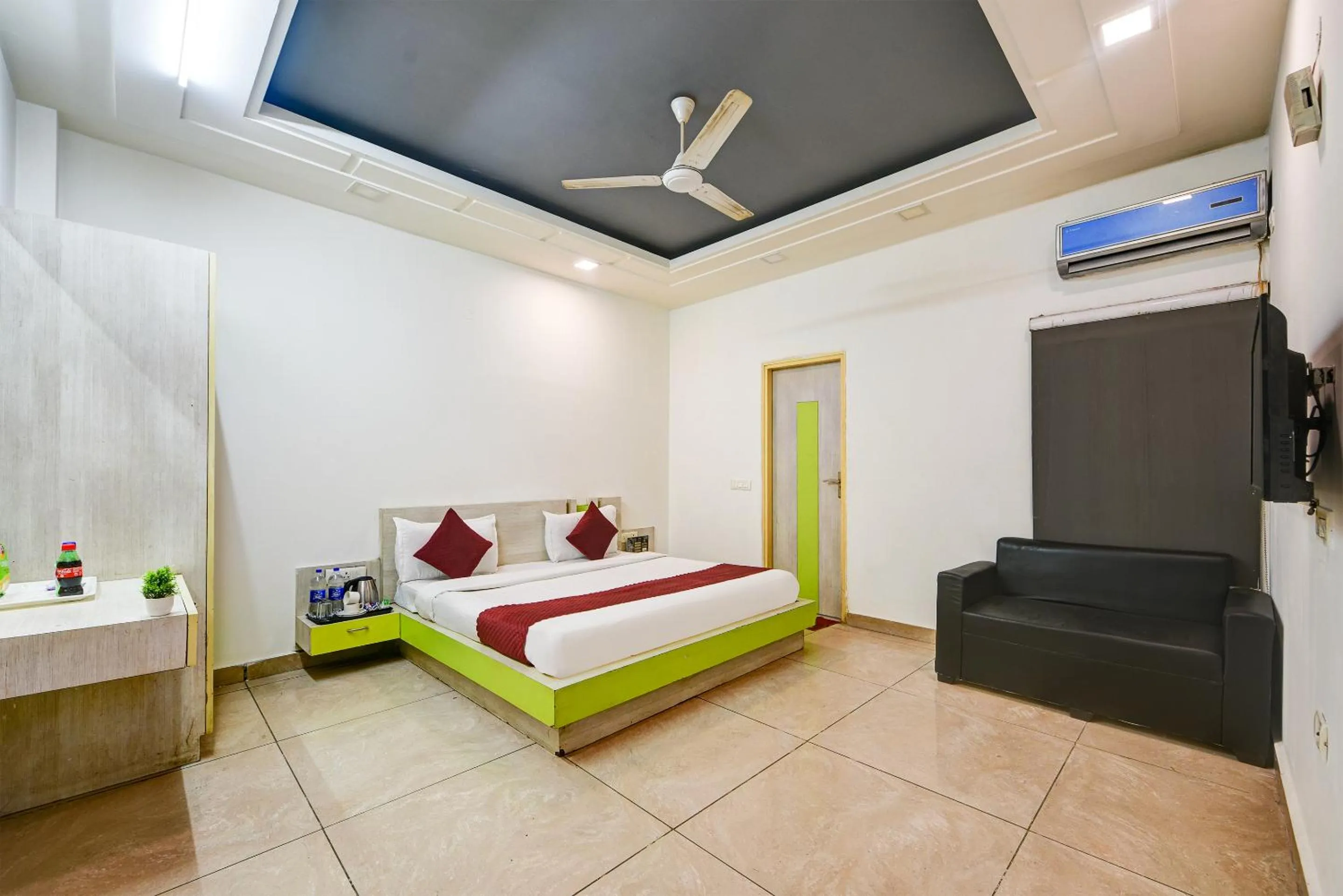 Bed in Hotel Cladis by Quadis - Sector 15 Noida