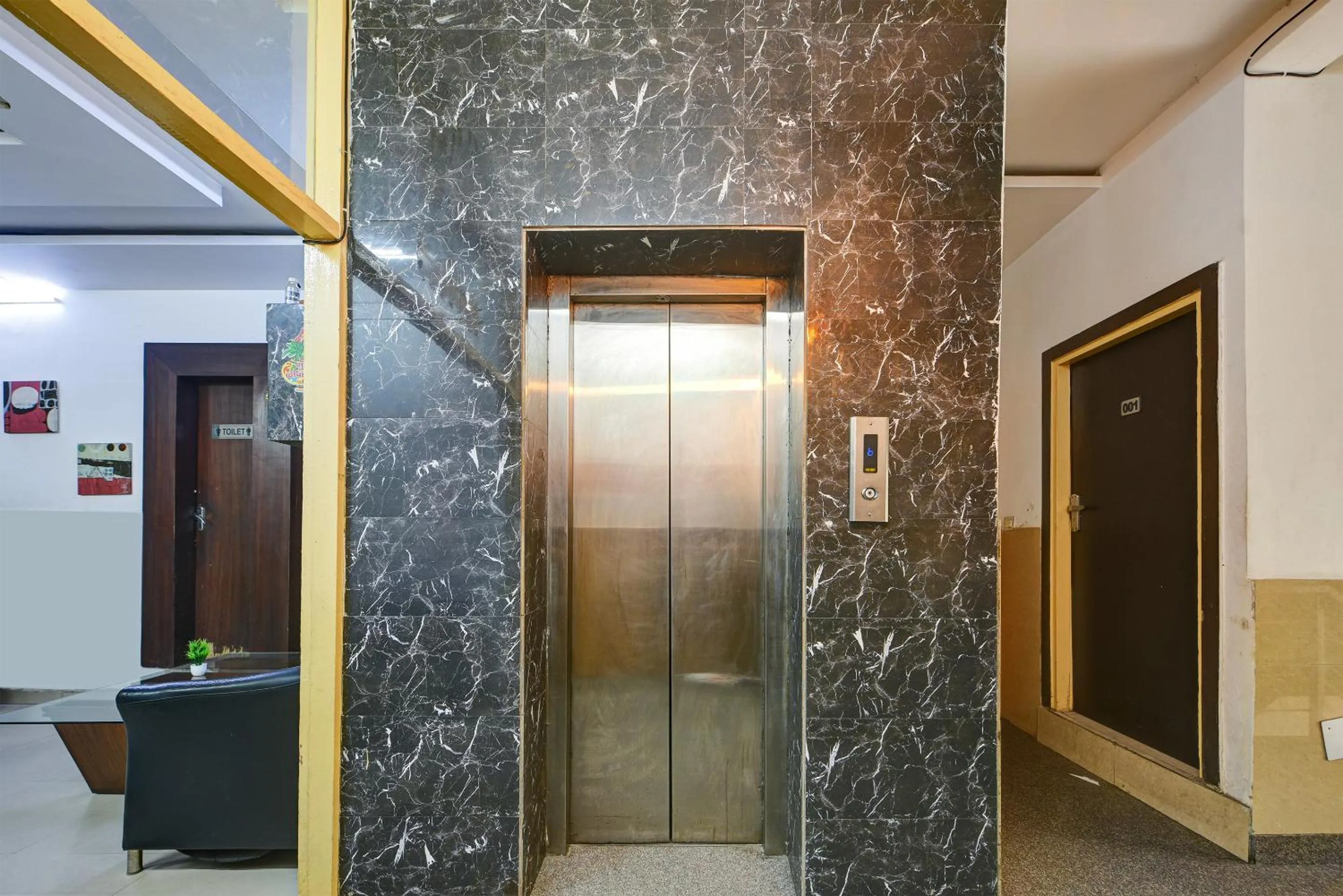 elevator in Hotel Cladis by Quadis - Sector 15 Noida