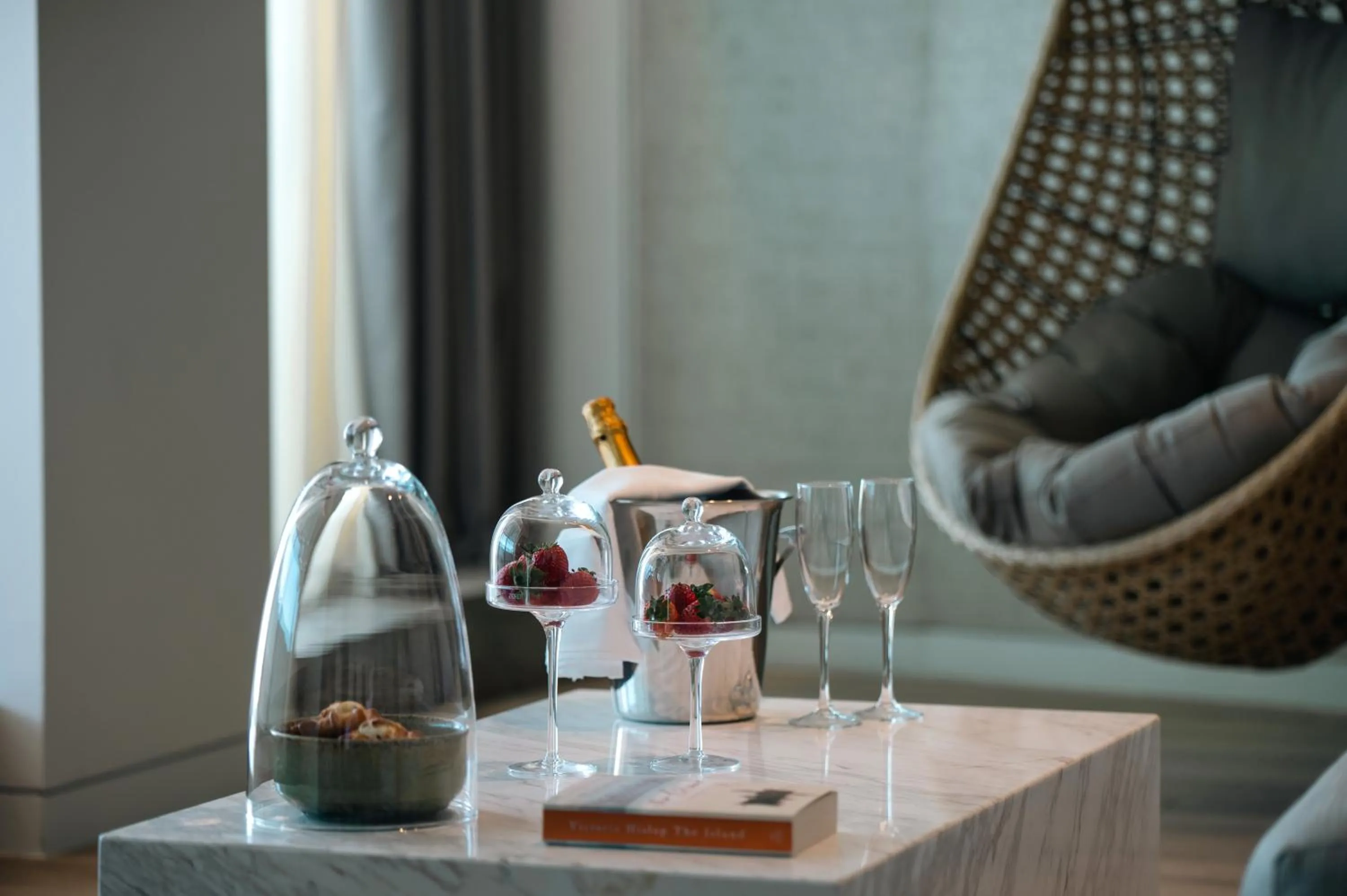 Food and drinks in NIKO Seaside Resort MGallery