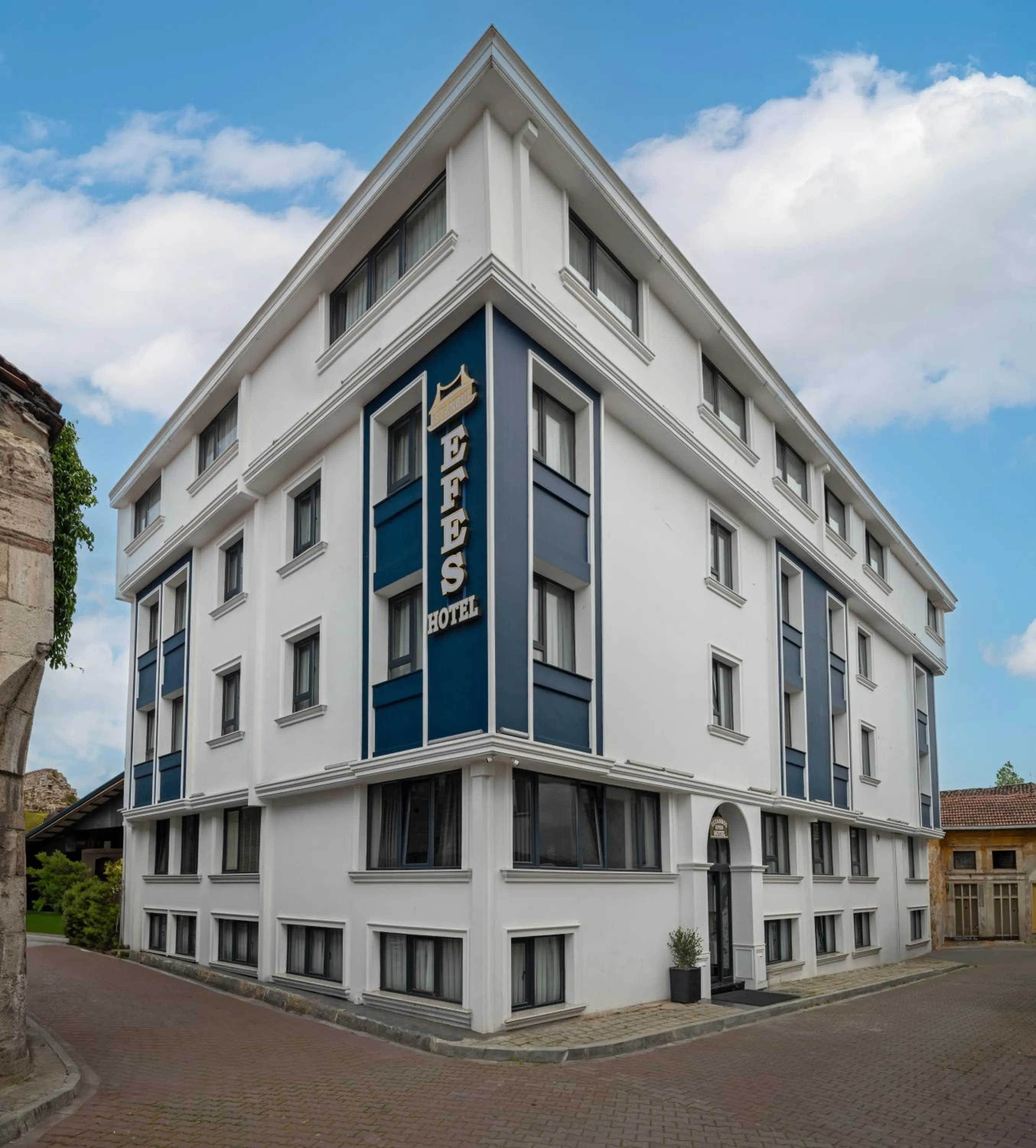 Property building in İstanbul Efes Hotel