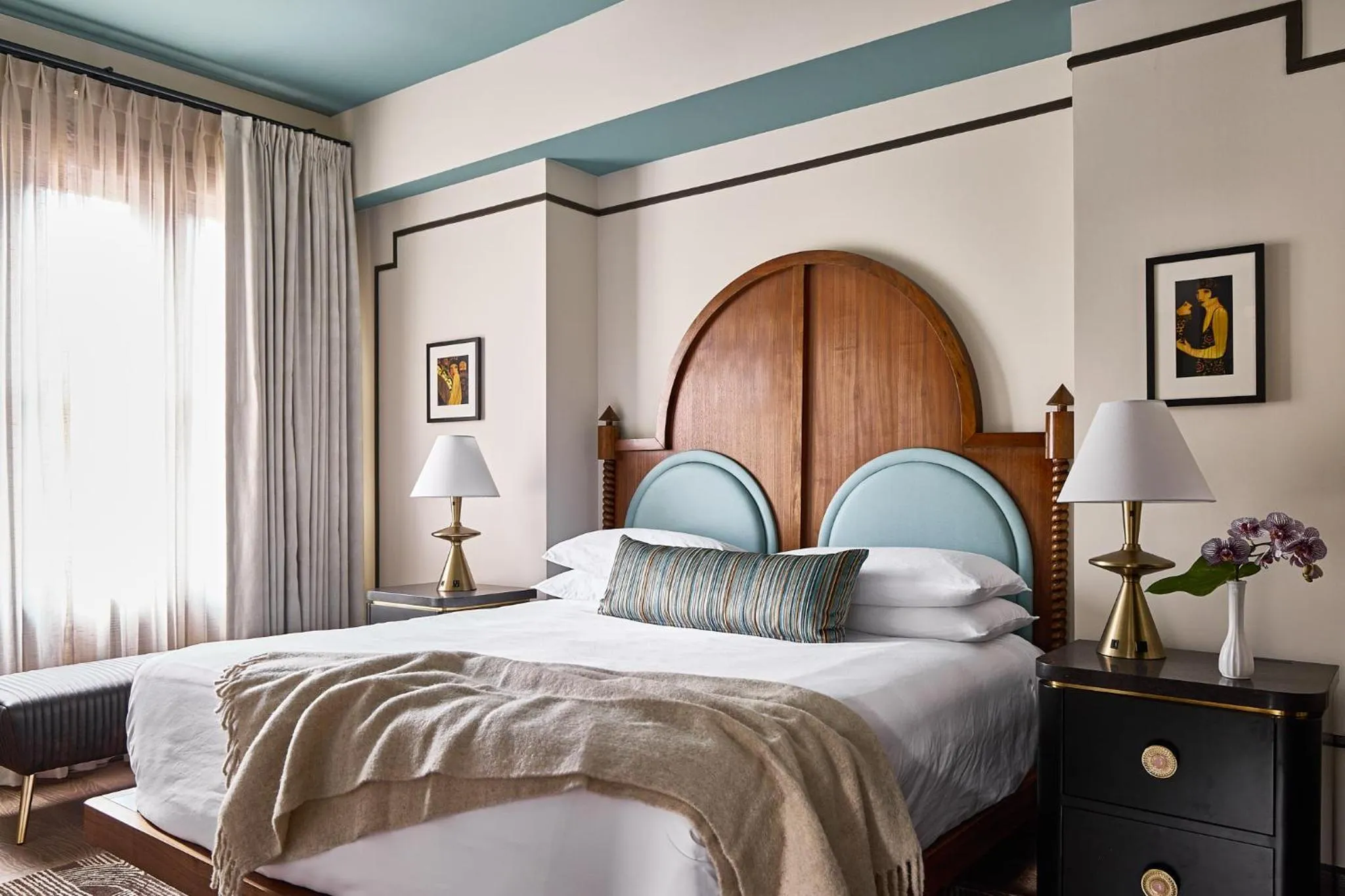 Bed in Zelda Dearest