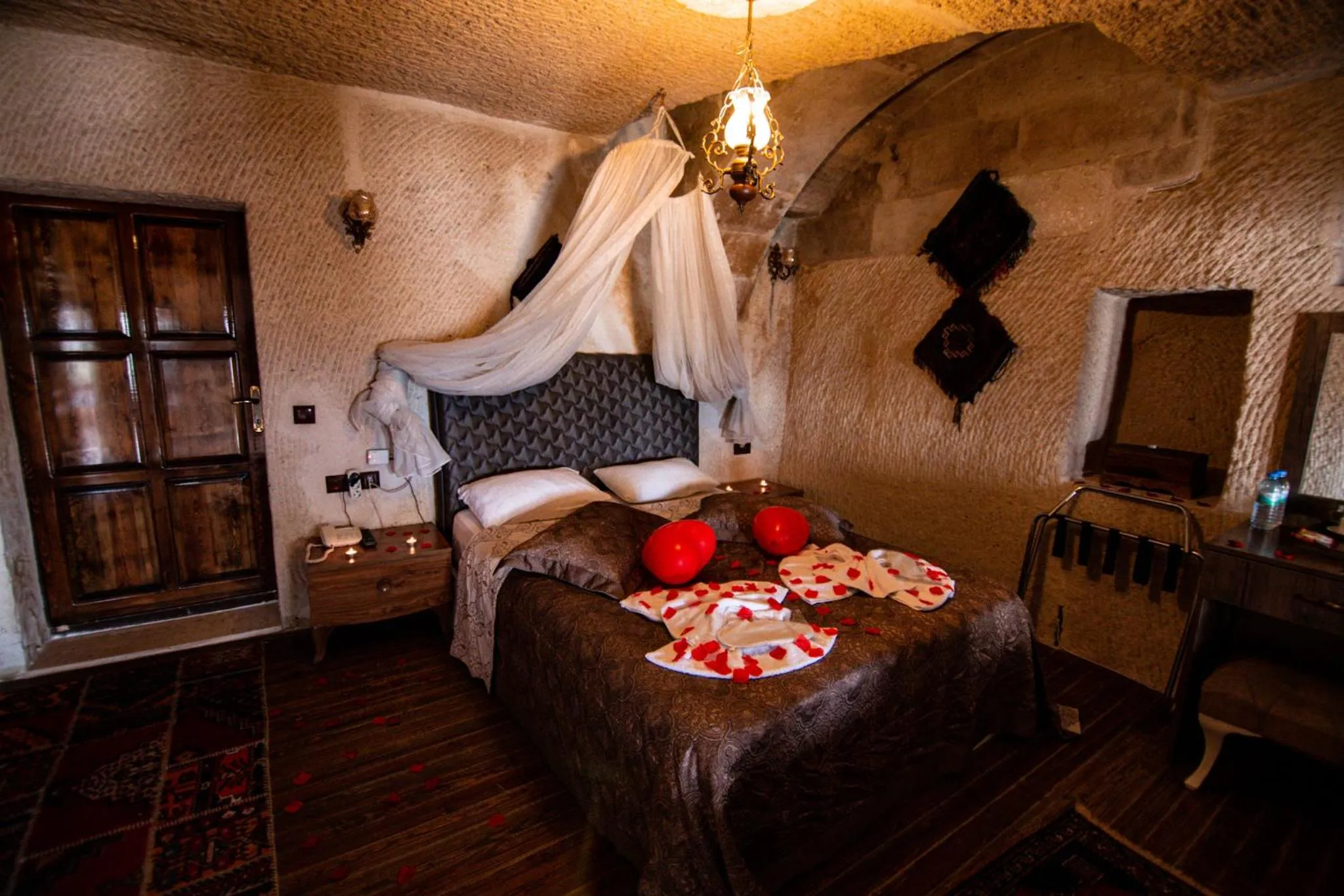 Bed in Katapa Special Cave