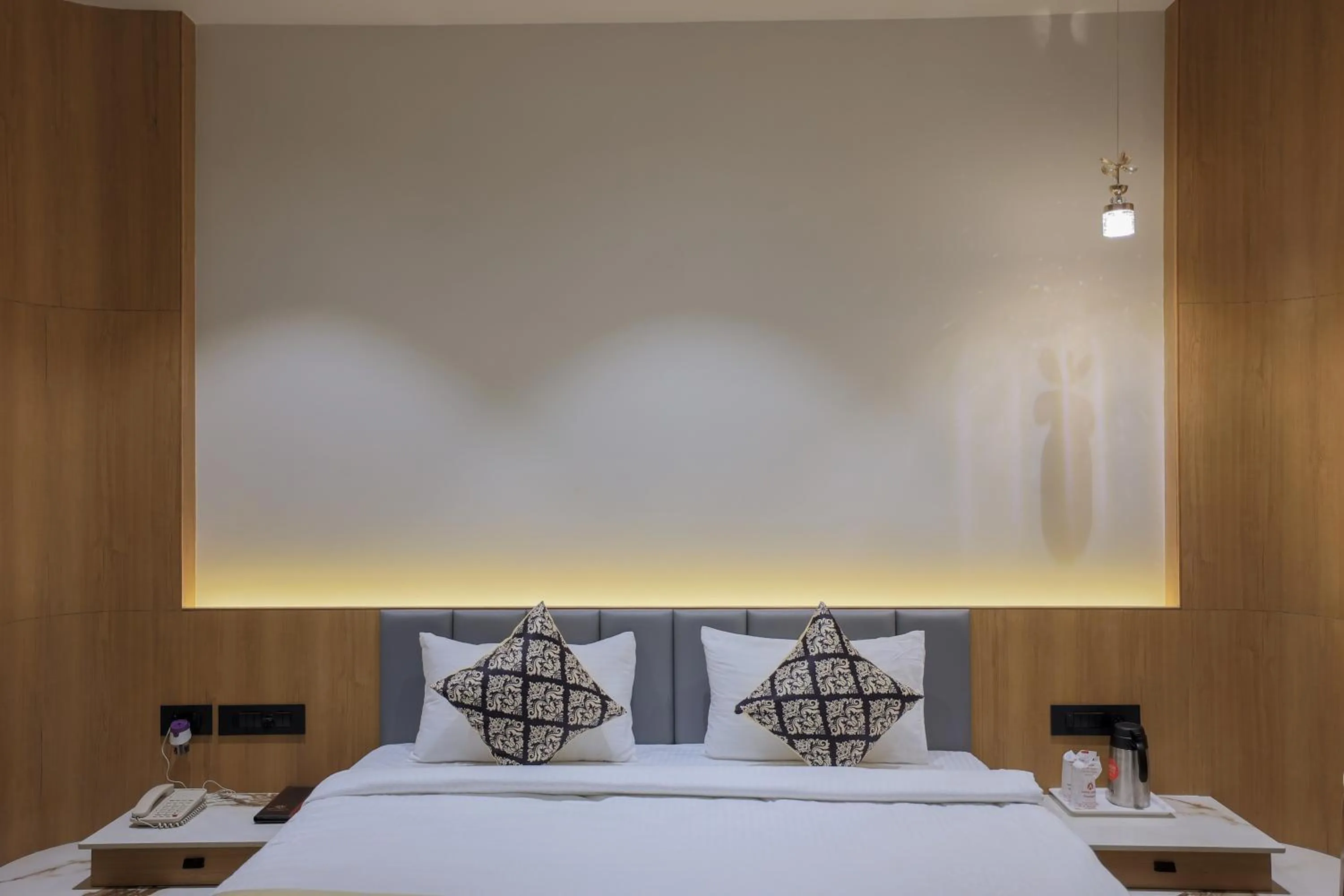 Bed in Hotel Aditya Mansingh Inn