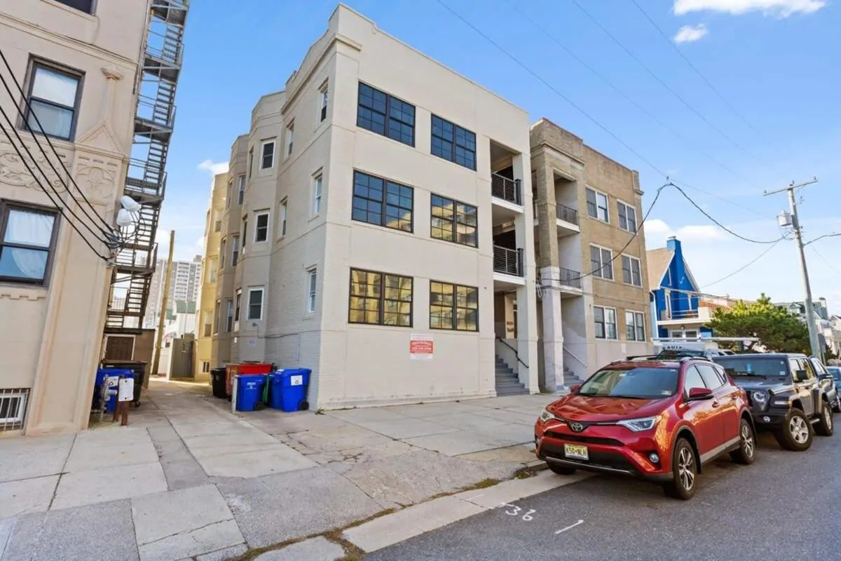 Luxurious 8BR Beach Duplex w Ocean Views