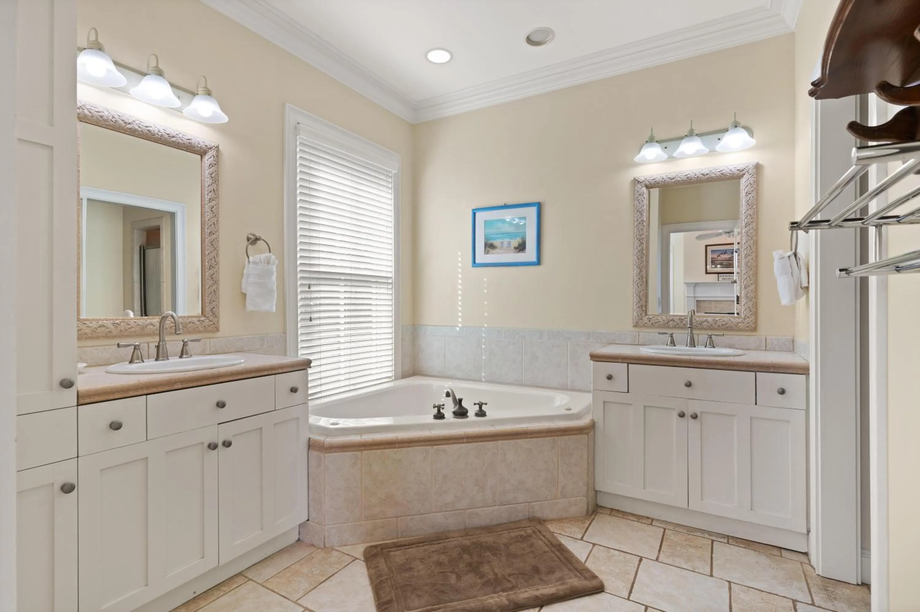 Wolfe Cottage - Ocean View - 2225 Bruce Drive