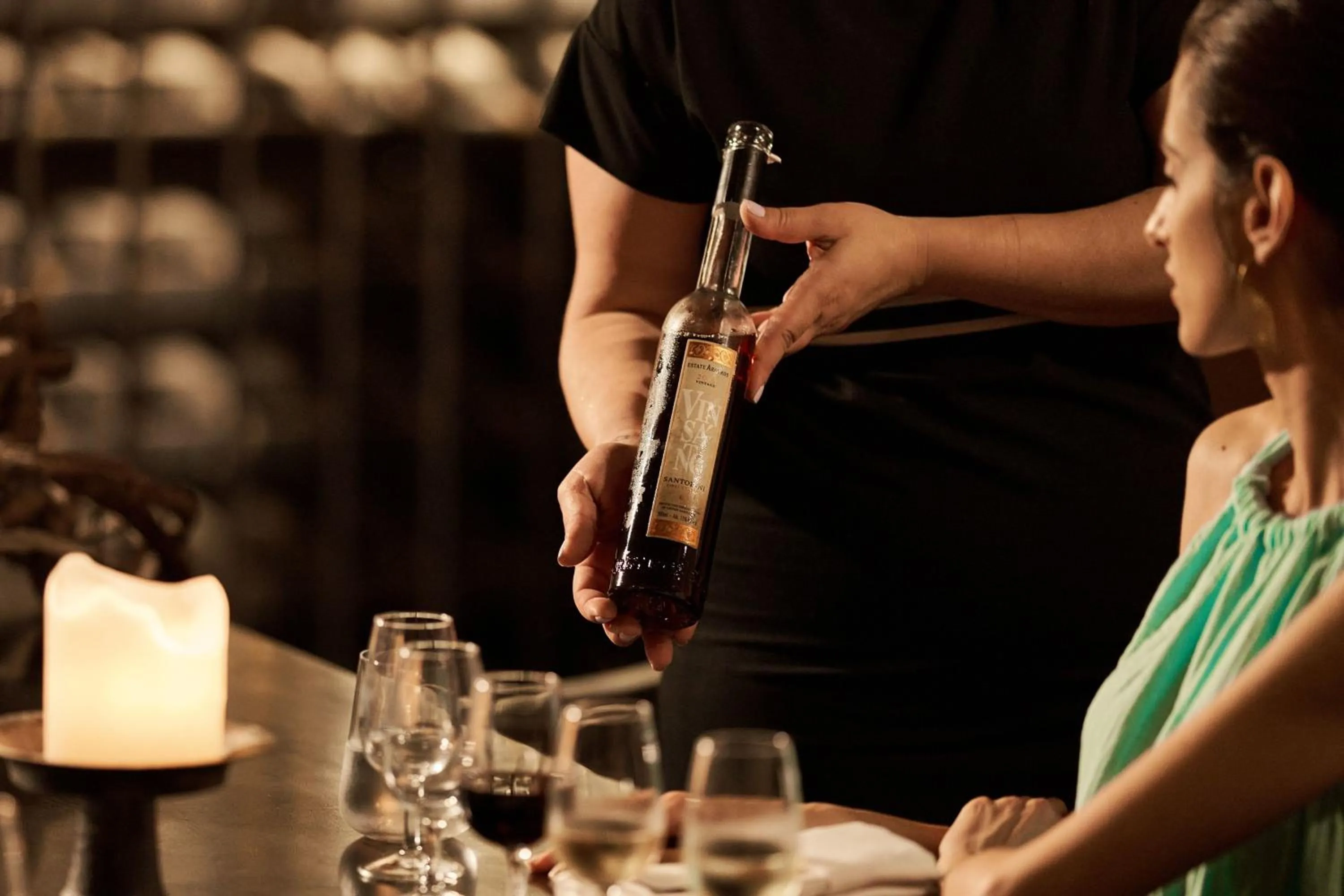 Lounge or bar in Vedema, a Luxury Collection Resort, Santorini