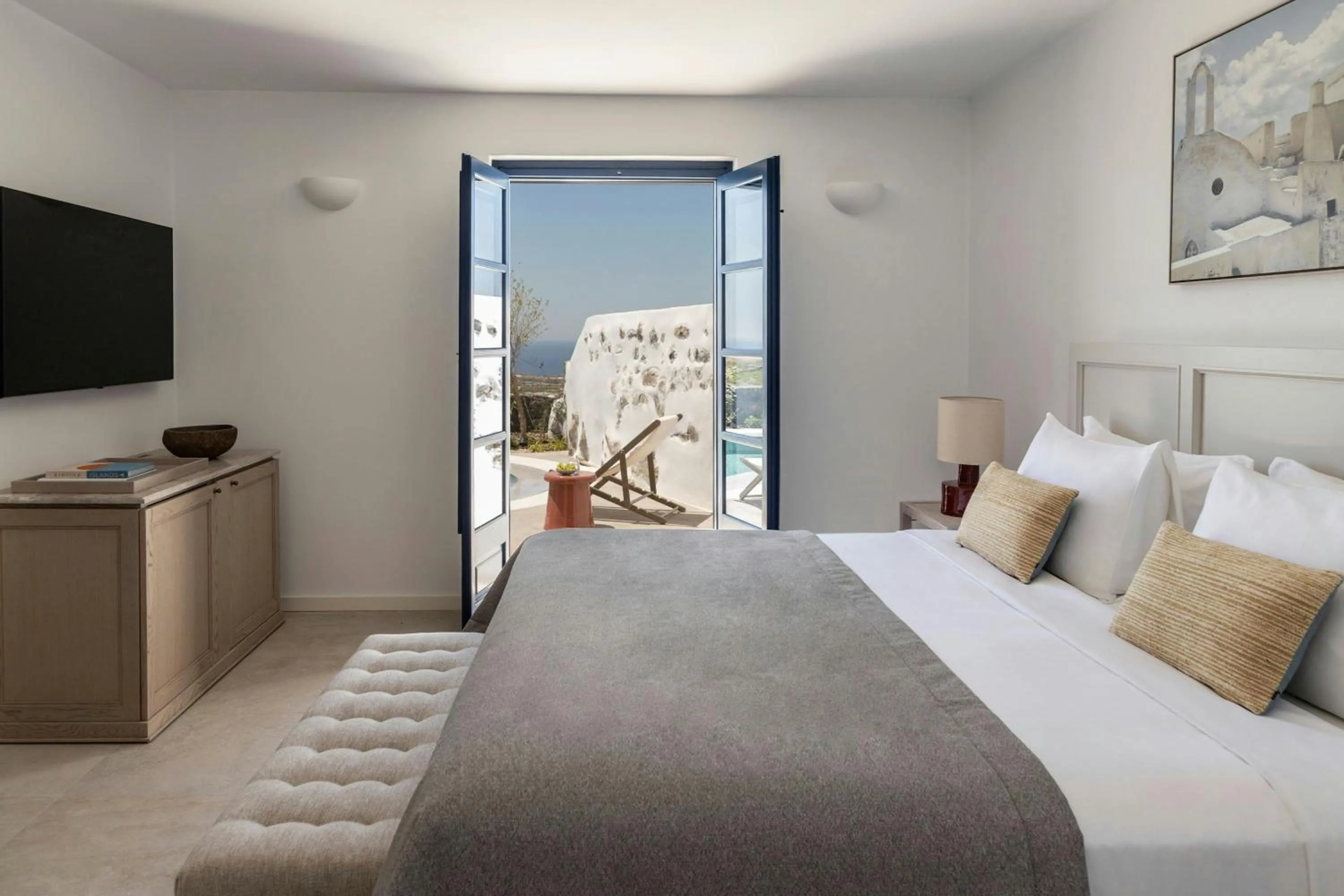 Photo of the whole room, Bed in Vedema, a Luxury Collection Resort, Santorini