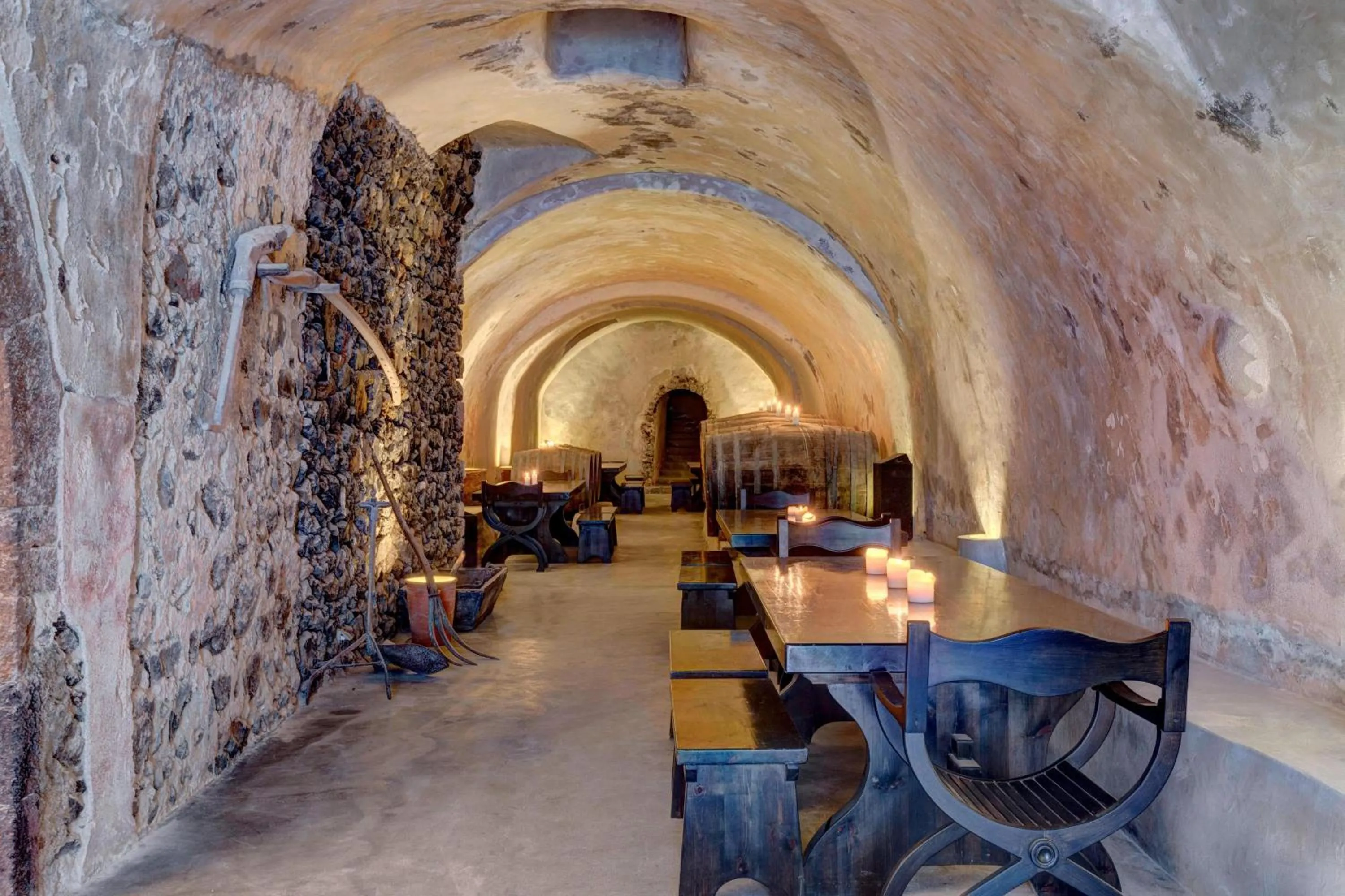 Lounge or bar in Vedema, a Luxury Collection Resort, Santorini