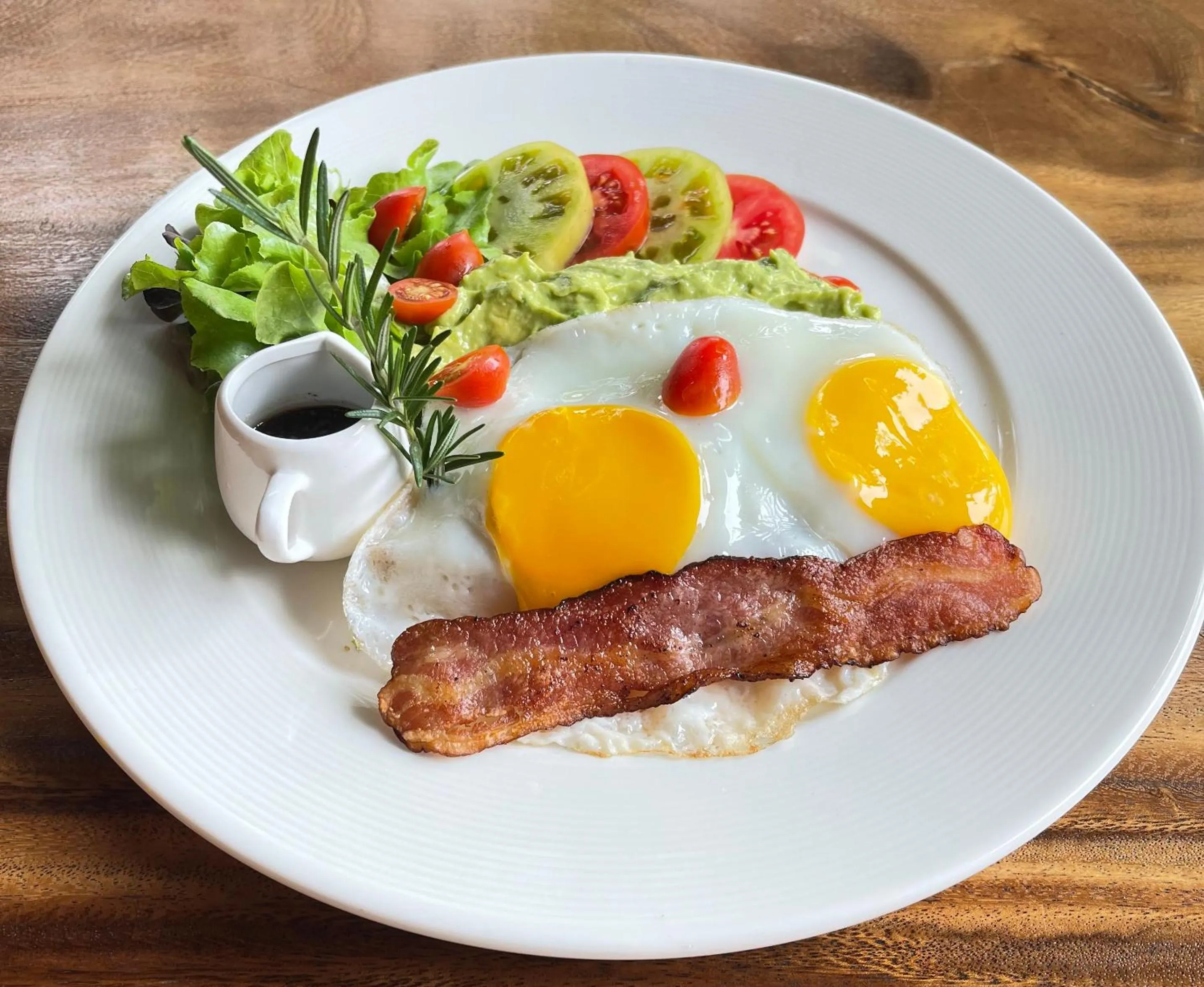 Food and drinks in Mesa Garden Villa