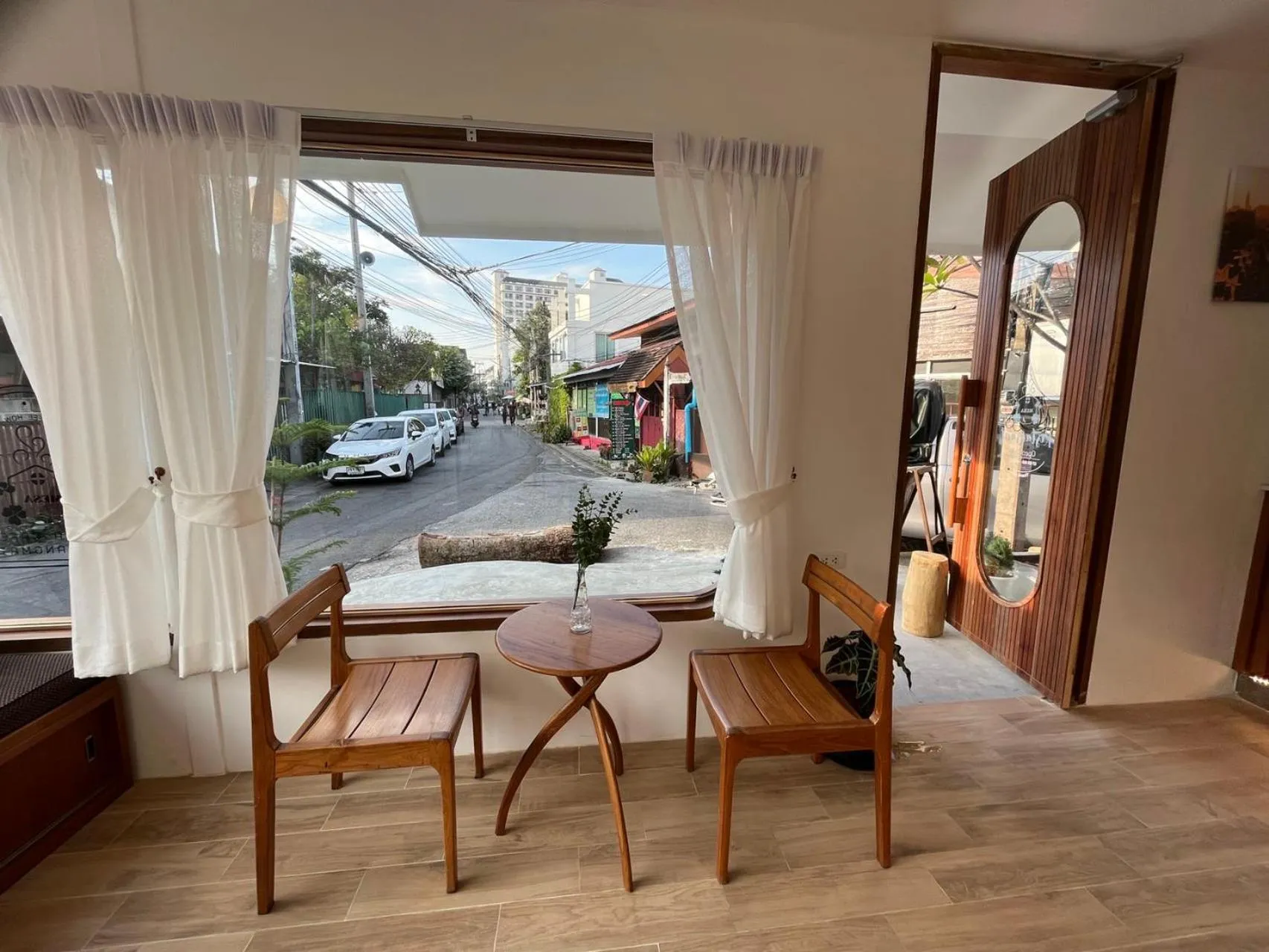 Restaurant/places to eat in Mesa Garden Villa