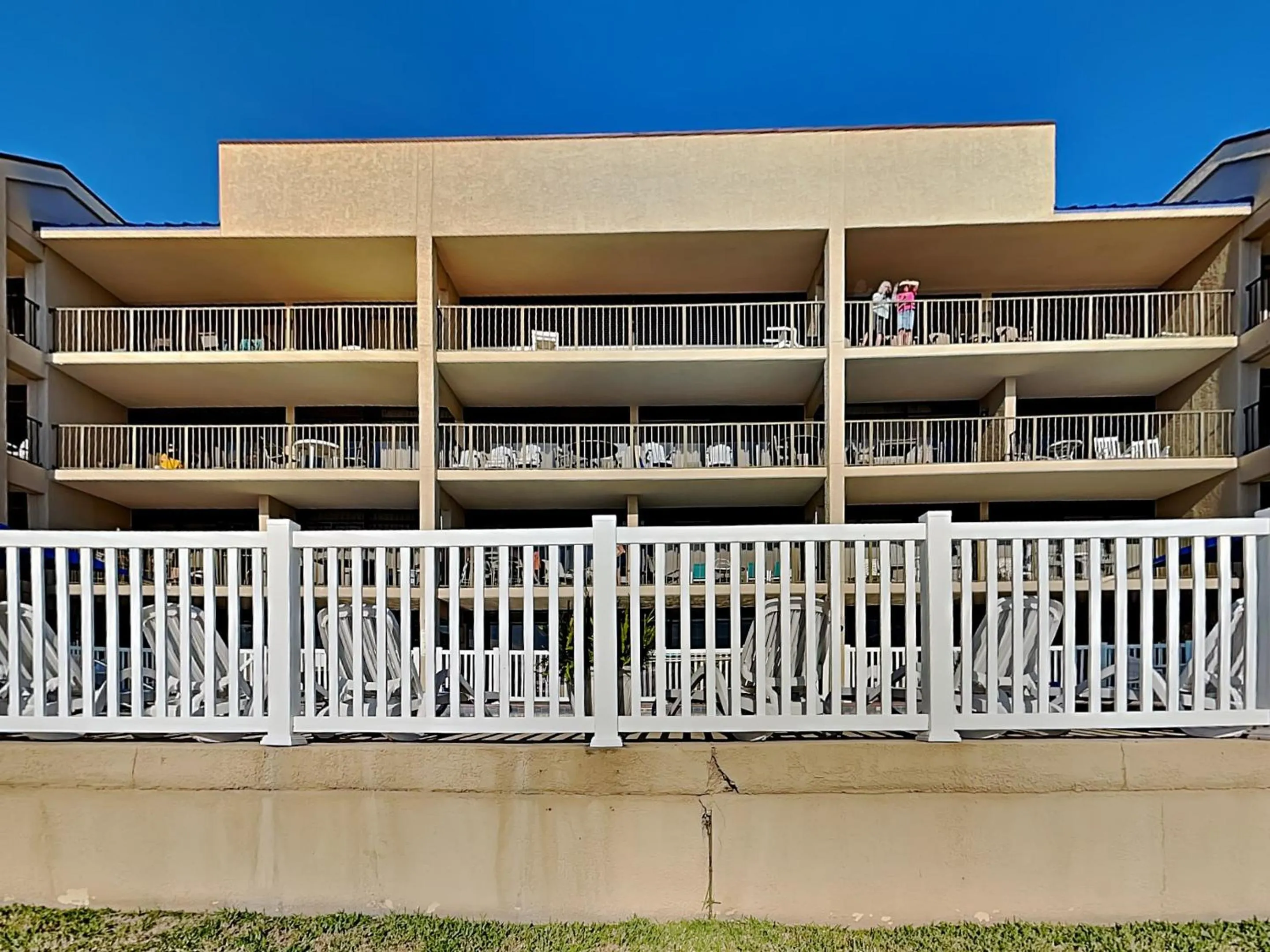 Property building in LR 309 - Ms, Annies Oasis