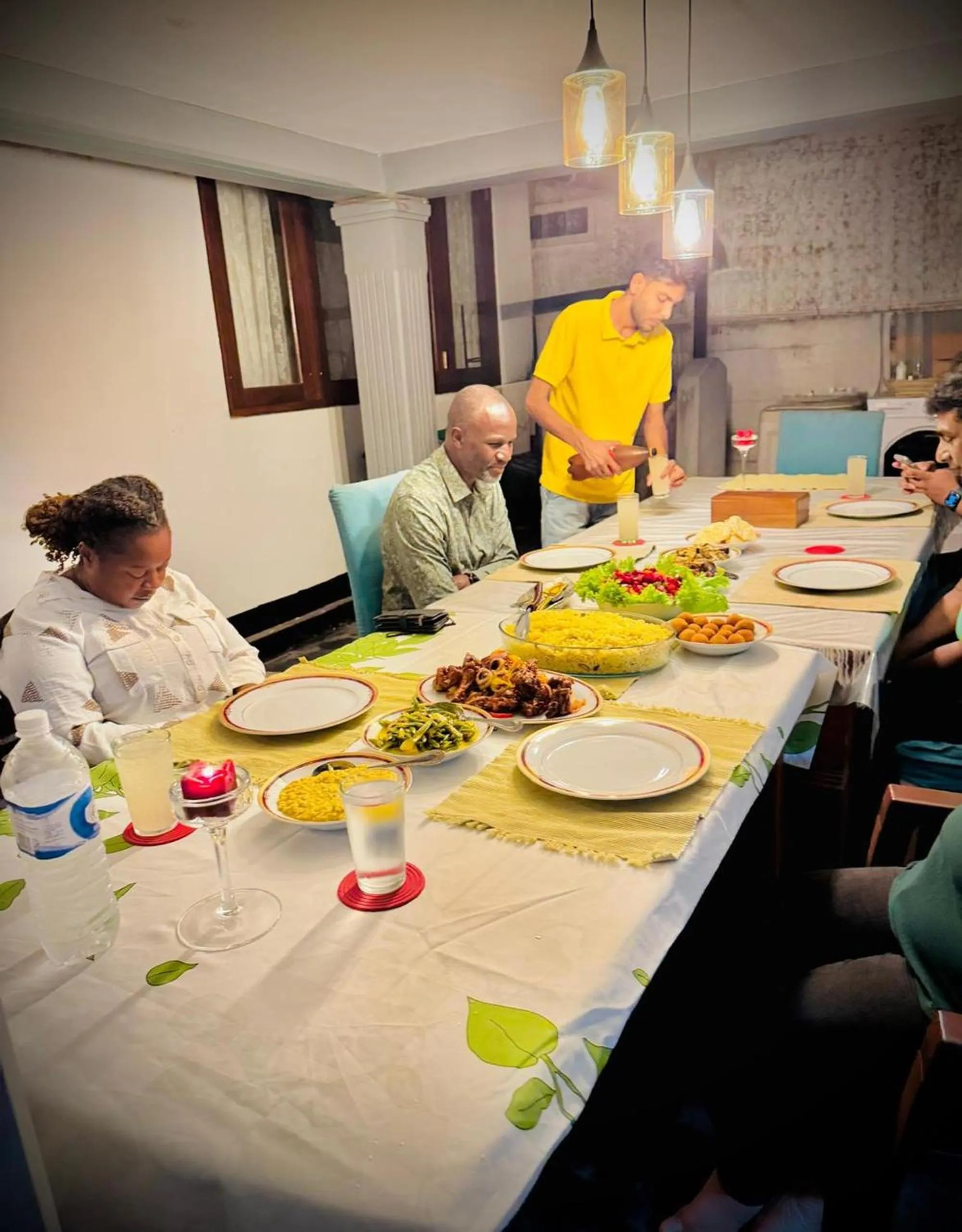 Dining area in Sea Breeze Guest House Negombo