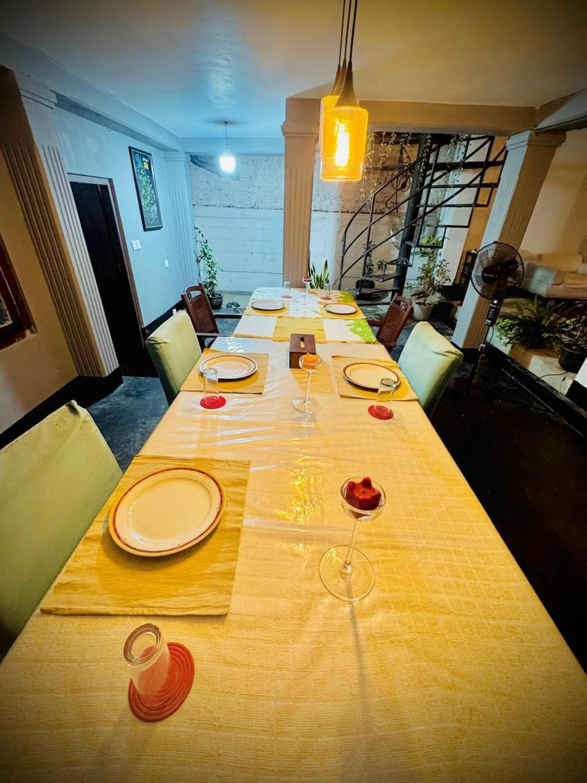 Dining area in Sea Breeze Guest House Negombo