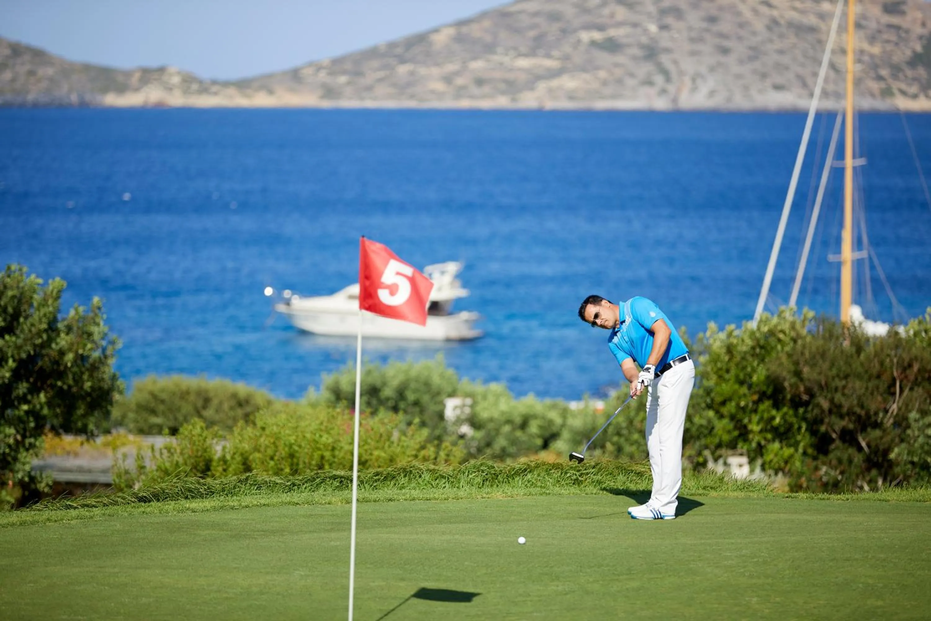 Golfcourse in Elounda Peninsula Luxury Resort, Six Senses Spa