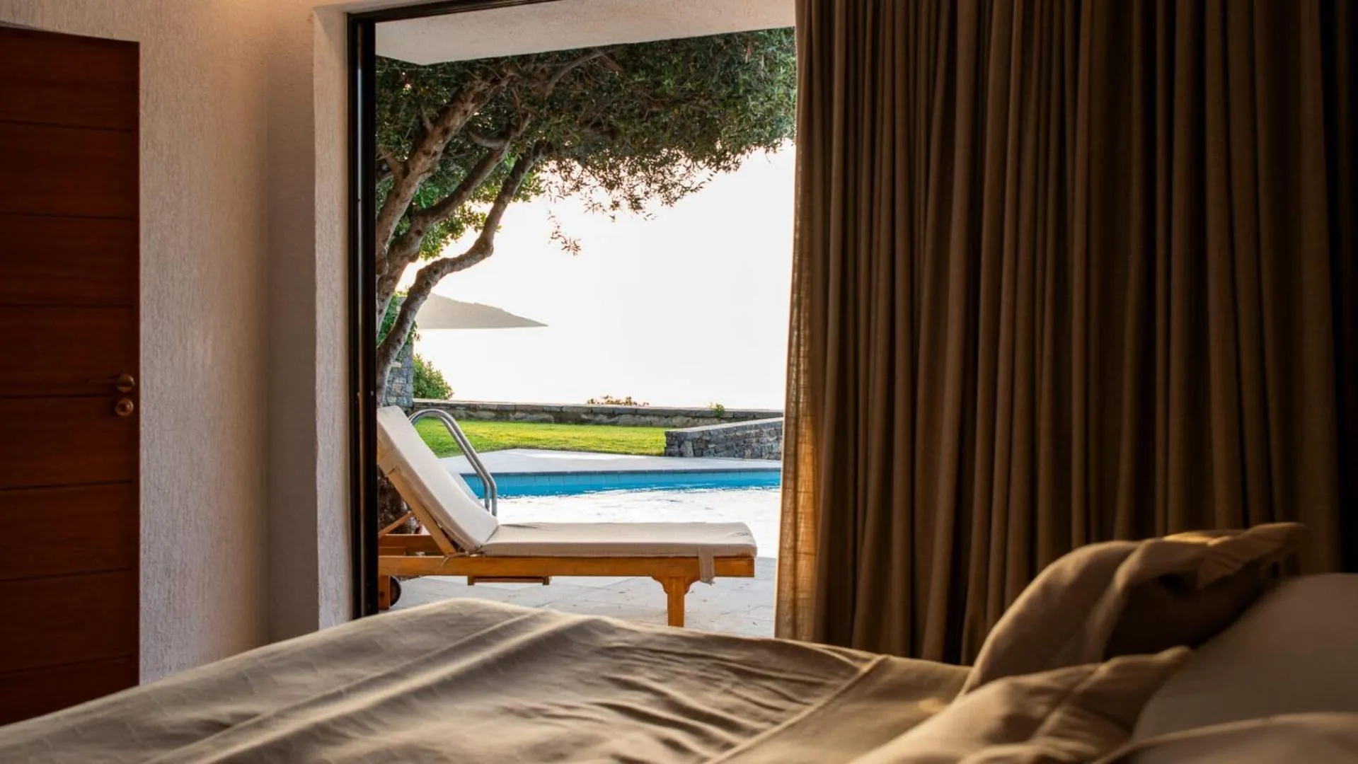 Bedroom, Bed in Elounda Mare Relais & Châteaux Hotel