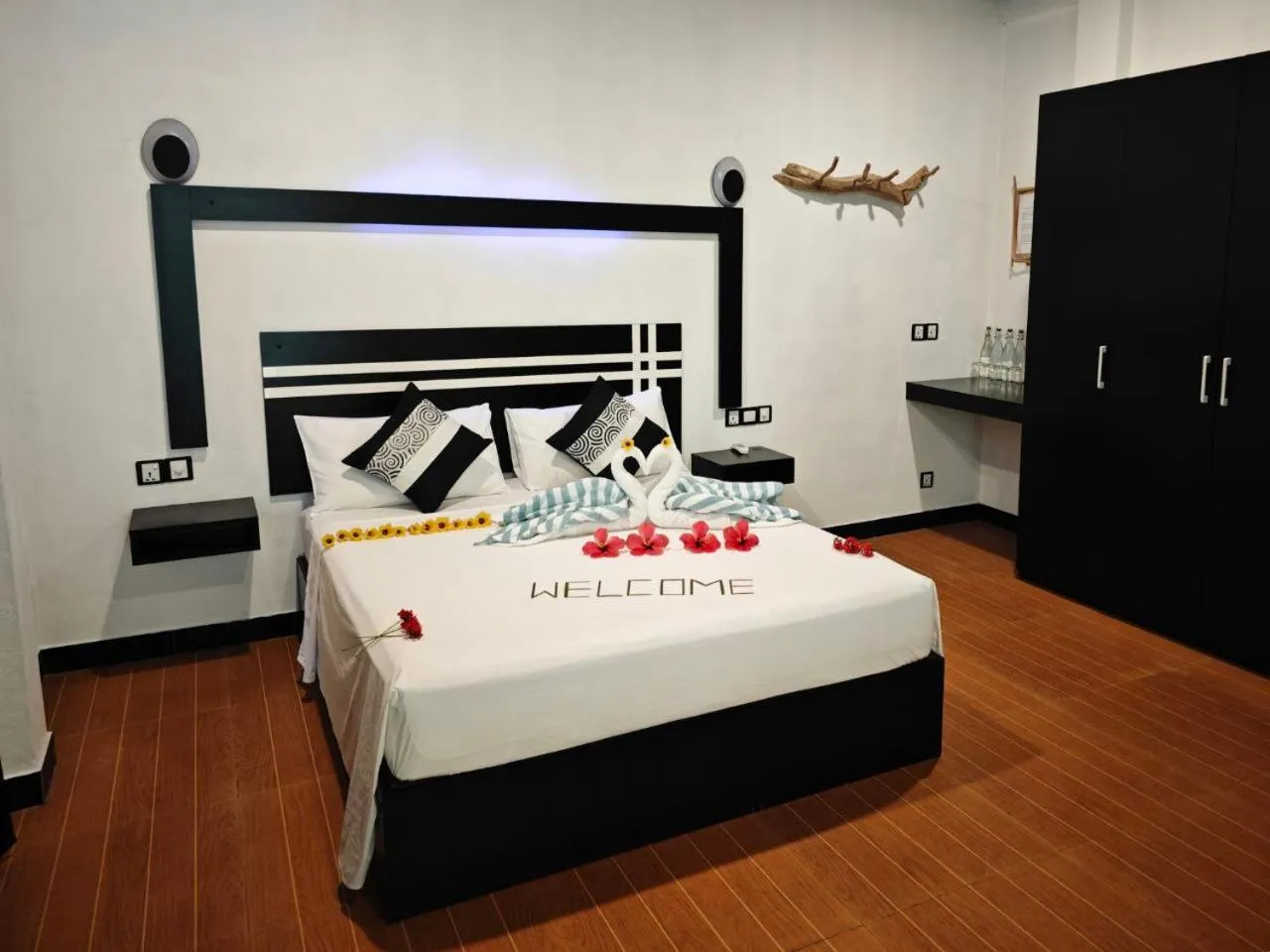 Family, Bed in Dhonfulhafi Beach View