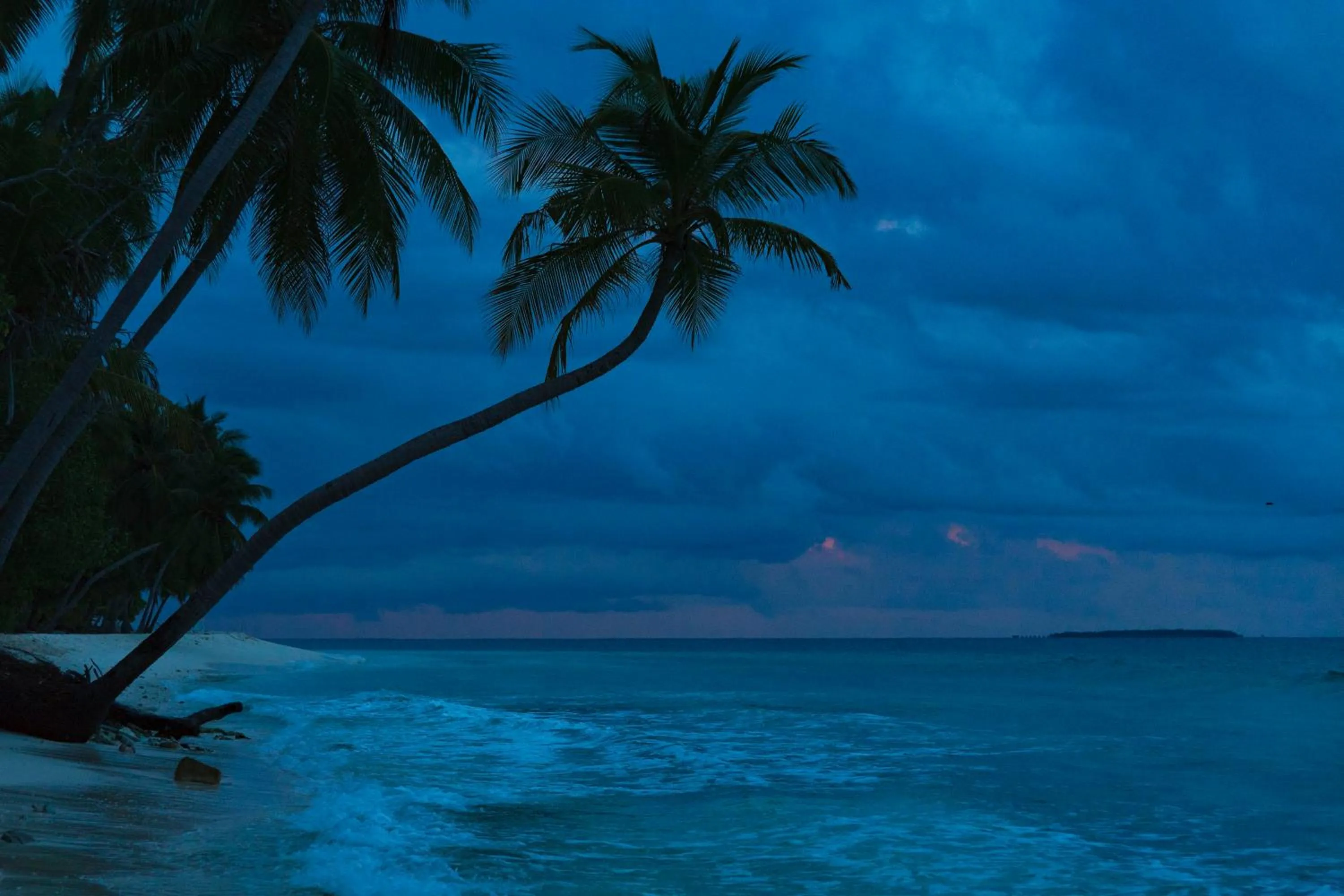 Sunset in Dhonfulhafi Beach View
