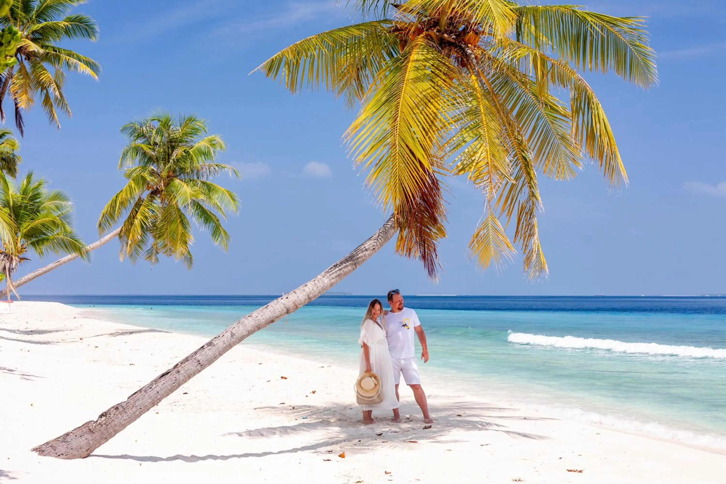 group of guests in Dhonfulhafi Beach View