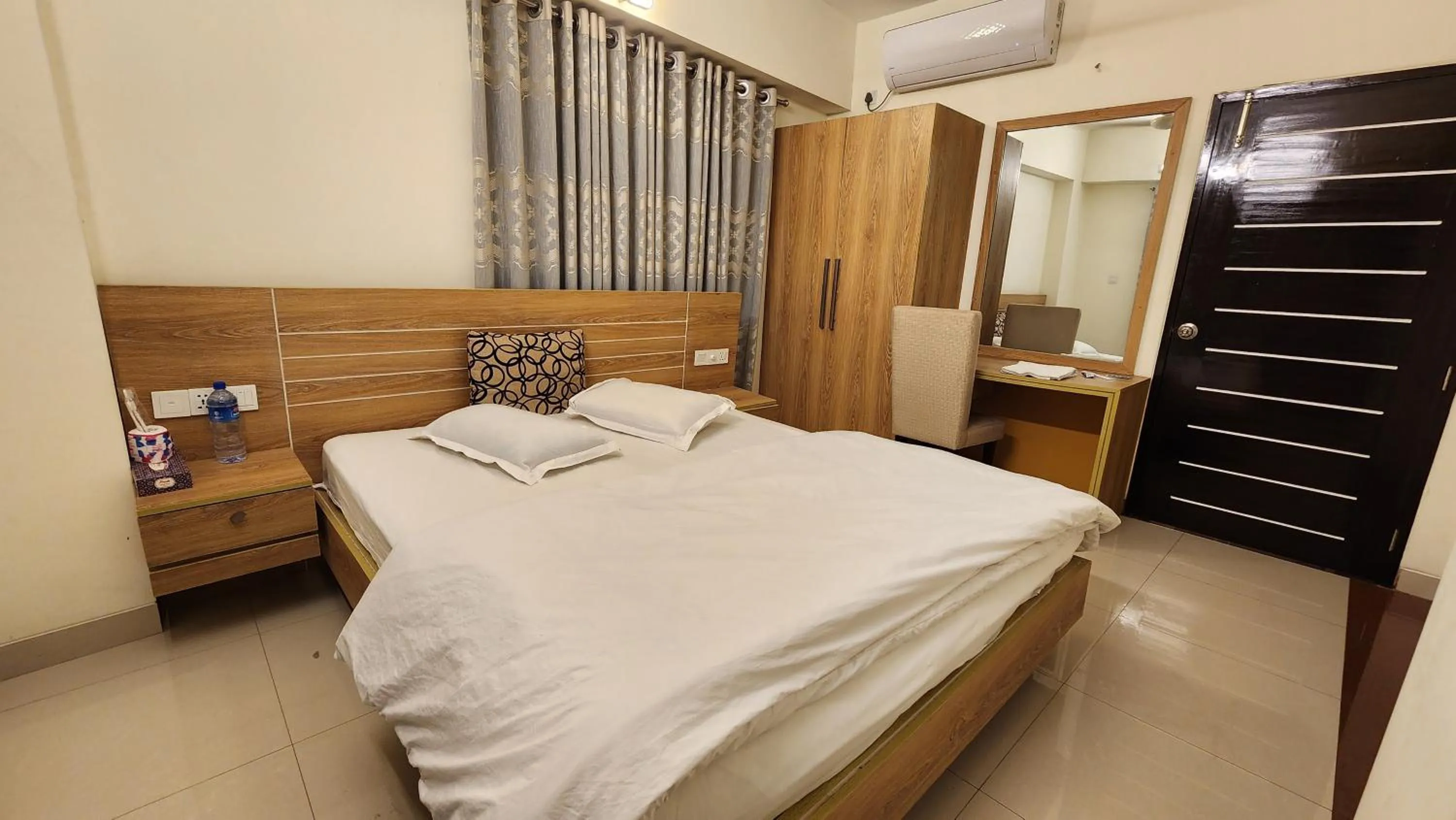 Bed in Hotel Cox Rotana