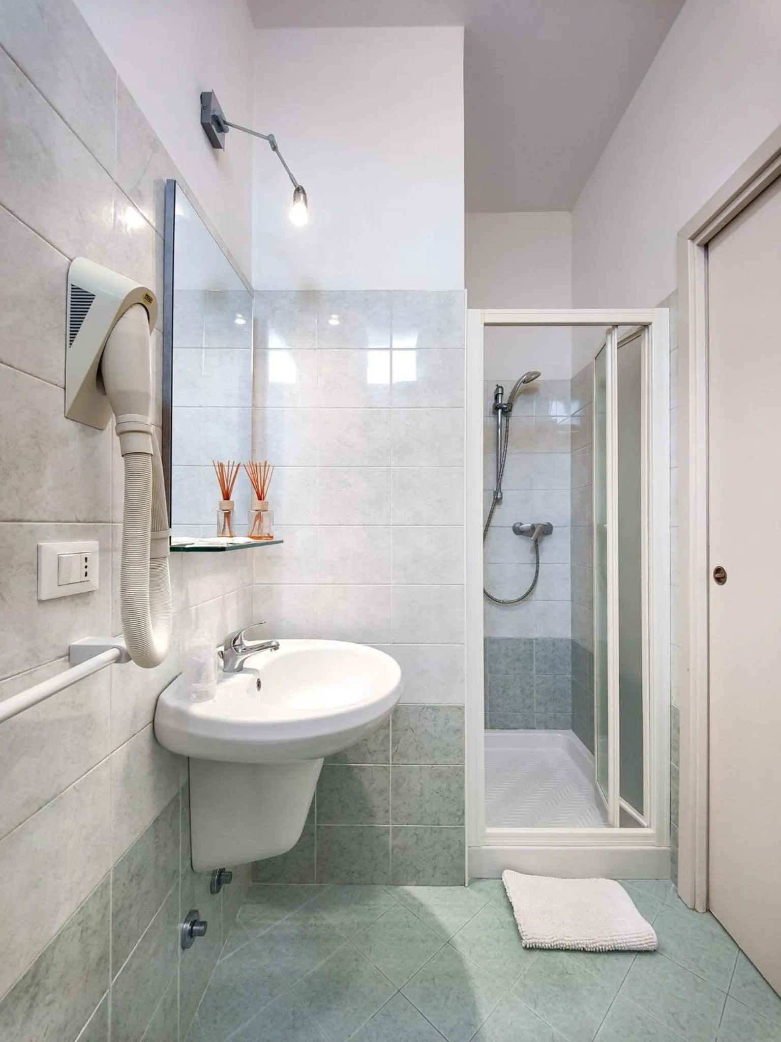 Shower in Hotel Naica